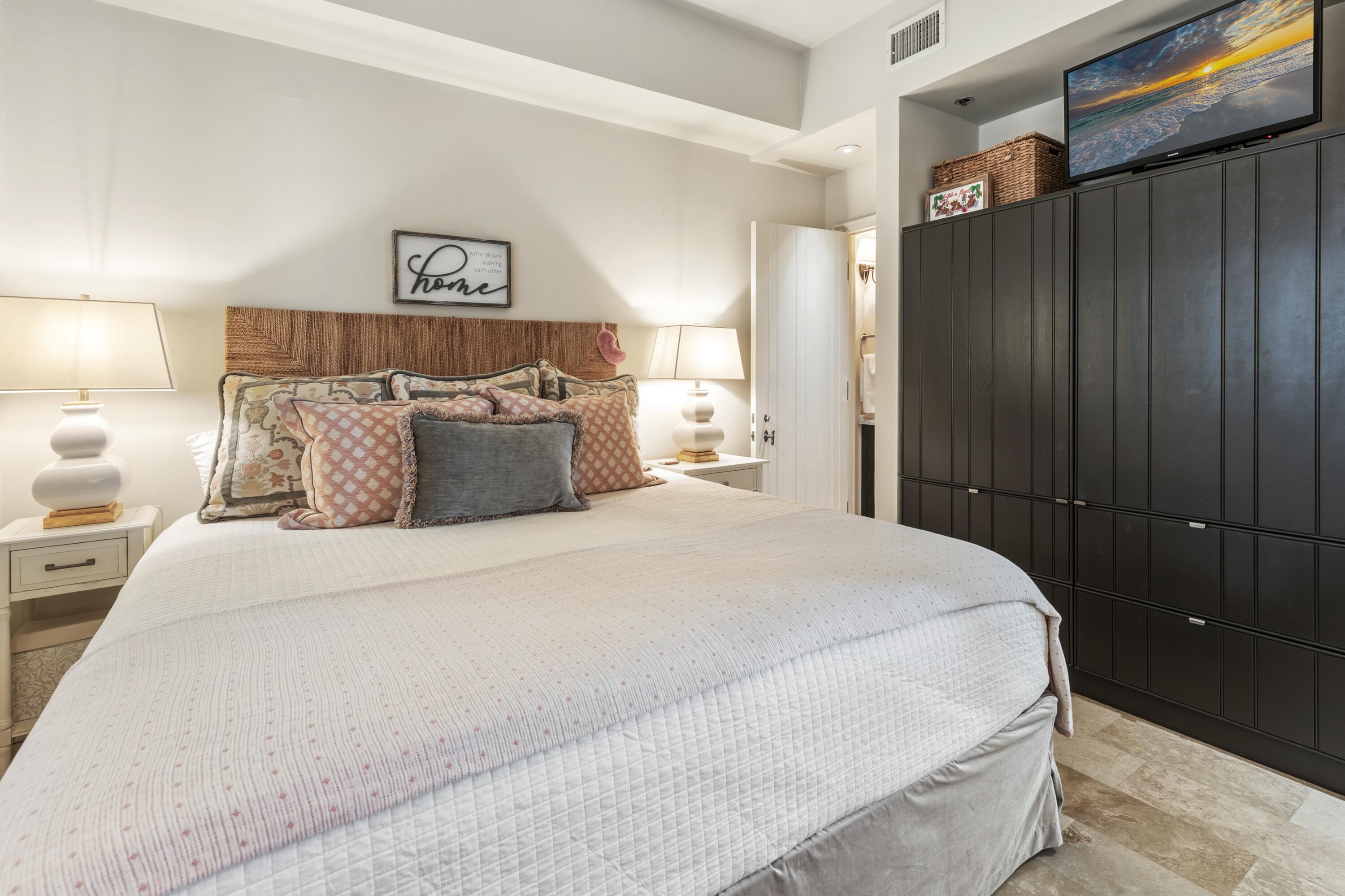 TOPS'L BEACH MANOR - Residential