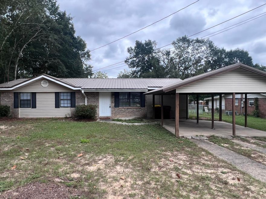 THIS SPACIOUS HOME HAS 3 BEDROOMS, 2 FULL BATHS, INSIDE LAUNDRY ROOM. 2 BONUS ROOMS, VERY LARGE KITCHEN WITH LOTS OF CABINETS. THE HOME IS SITUATED ON A FLAT LOT WITH LARGE PRIVACY FENCED BACK YARD, YARD BUILDING, 2 CAR CARPORT AND SMALL BACK COVERED PORCH. ONE SMALL PET IS OKAY WITH PET FEE AND APPROVAL BUT NO SMOKING IN THE HOME PLEASE.