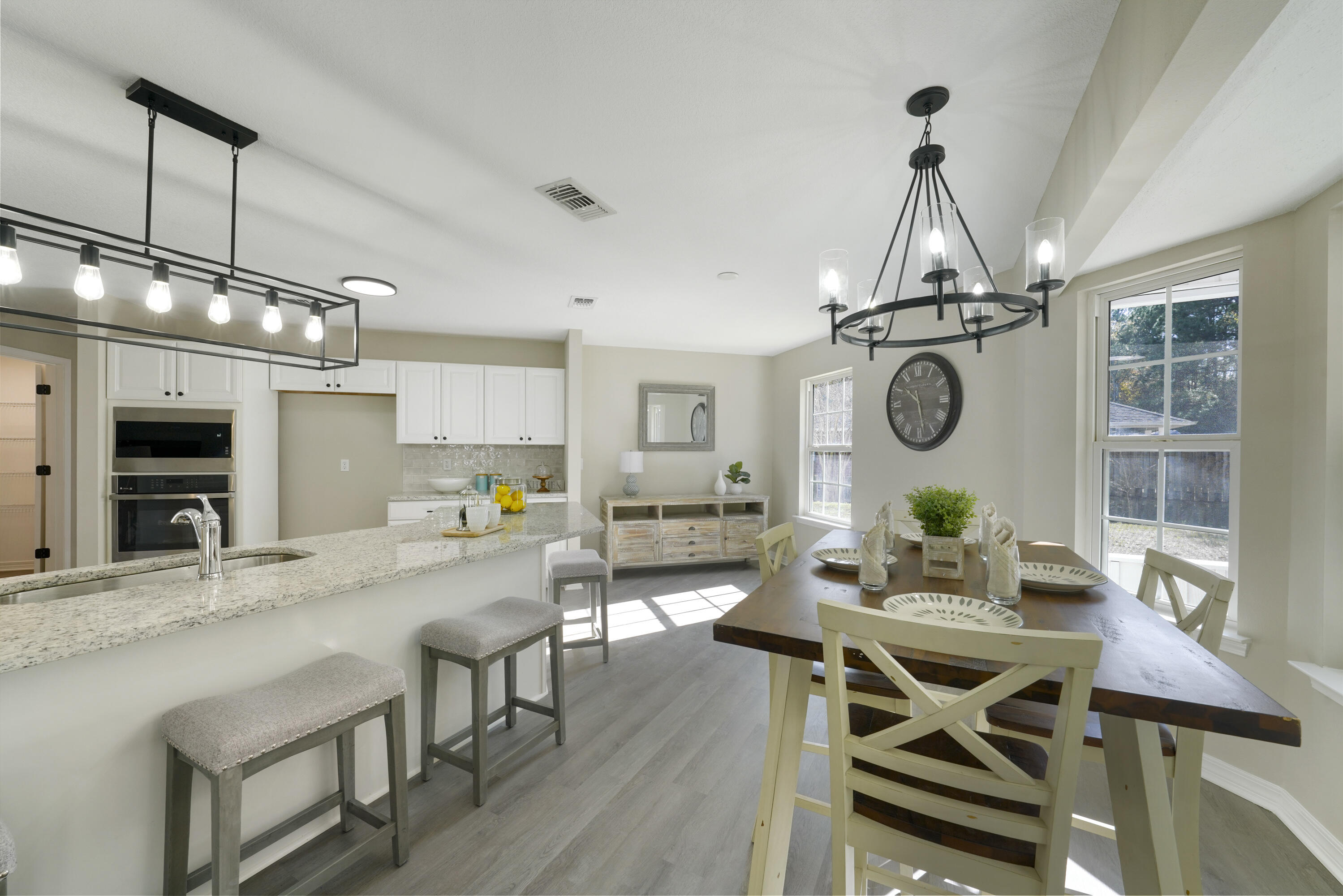 COUNTRY CLUB ESTATES 1 OF CRESTVIEW - Residential