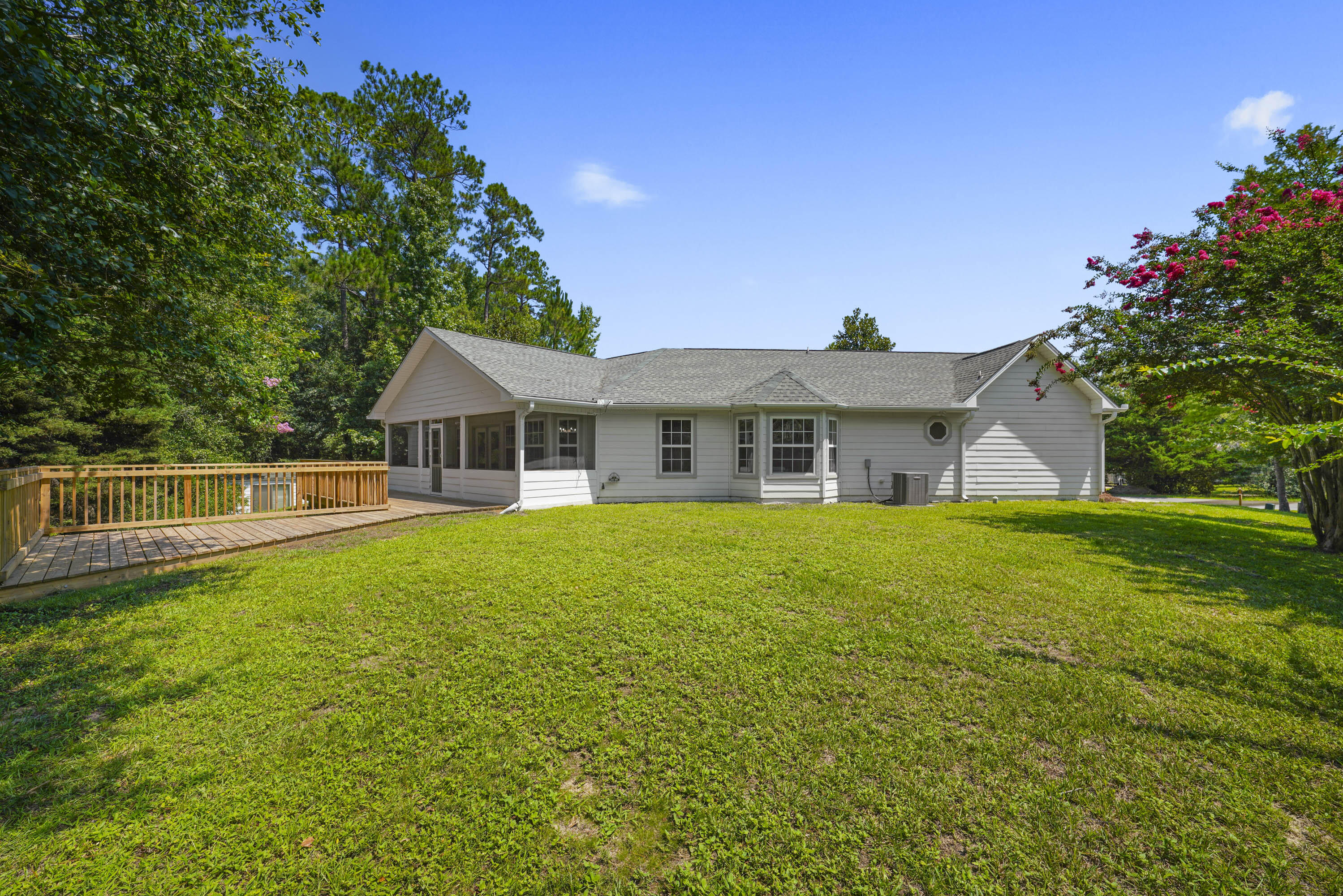 COUNTRY CLUB ESTATES 1 OF CRESTVIEW - Residential