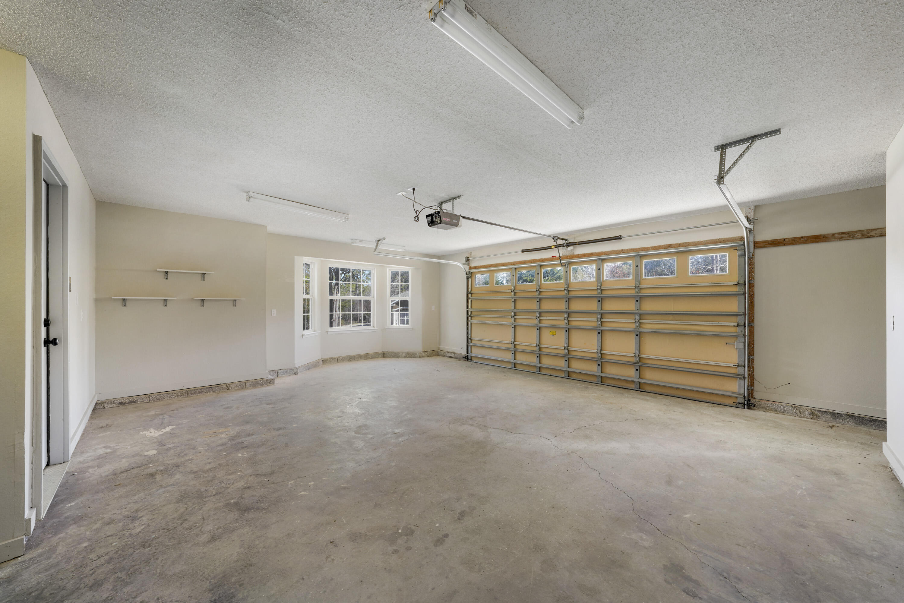 COUNTRY CLUB ESTATES 1 OF CRESTVIEW - Residential