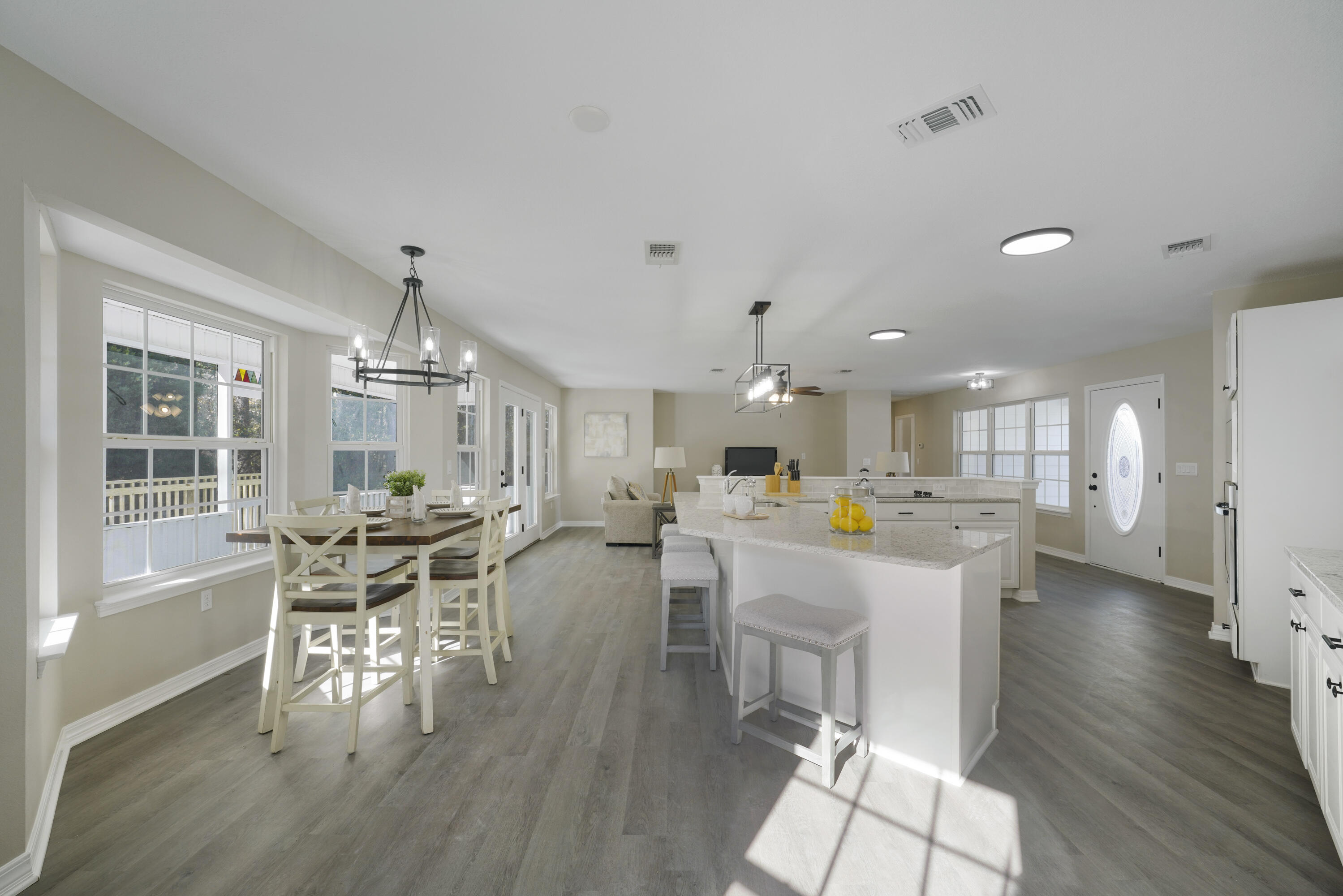 COUNTRY CLUB ESTATES 1 OF CRESTVIEW - Residential