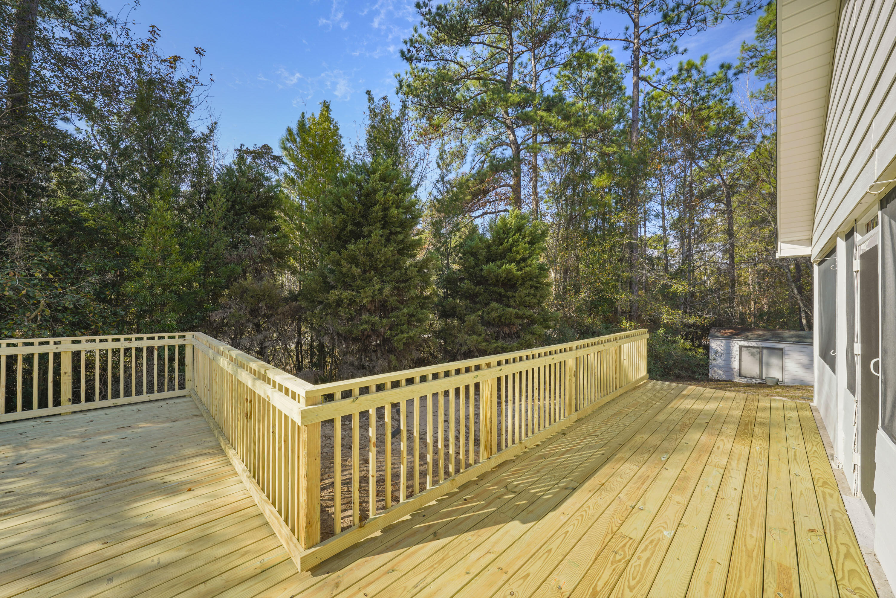 COUNTRY CLUB ESTATES 1 OF CRESTVIEW - Residential