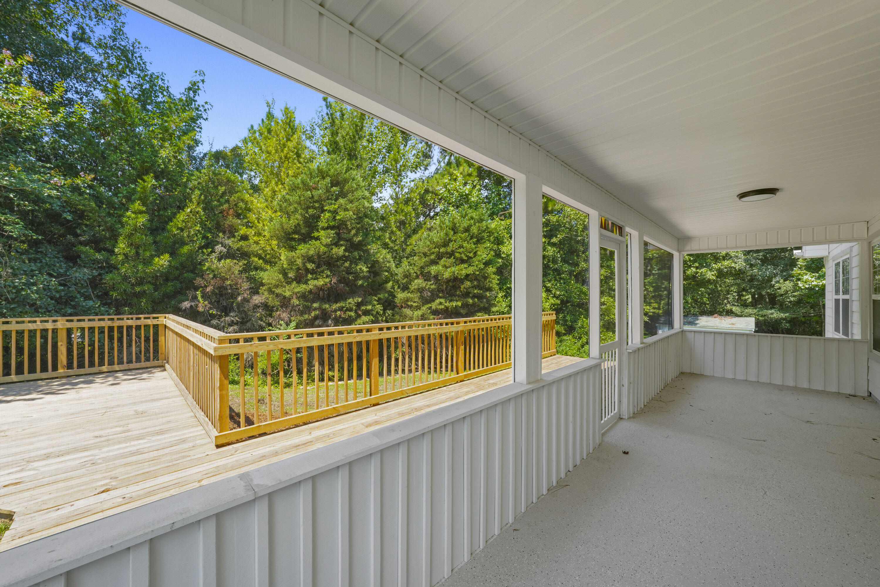 COUNTRY CLUB ESTATES 1 OF CRESTVIEW - Residential