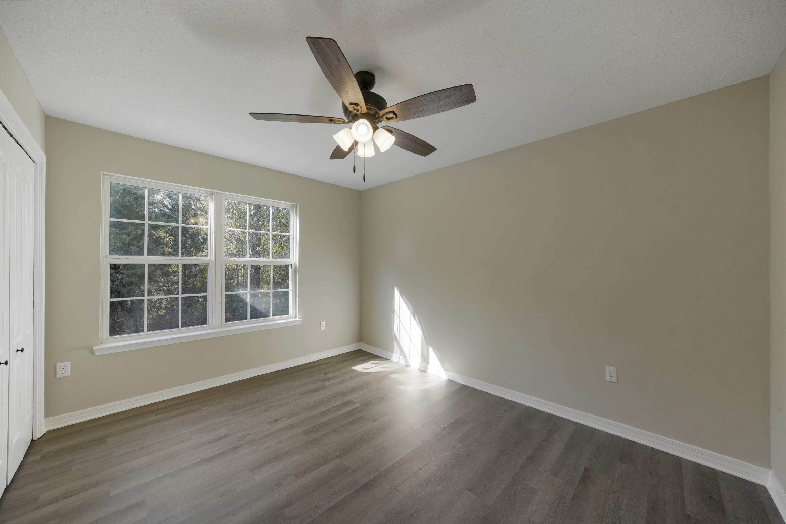 COUNTRY CLUB ESTATES 1 OF CRESTVIEW - Residential