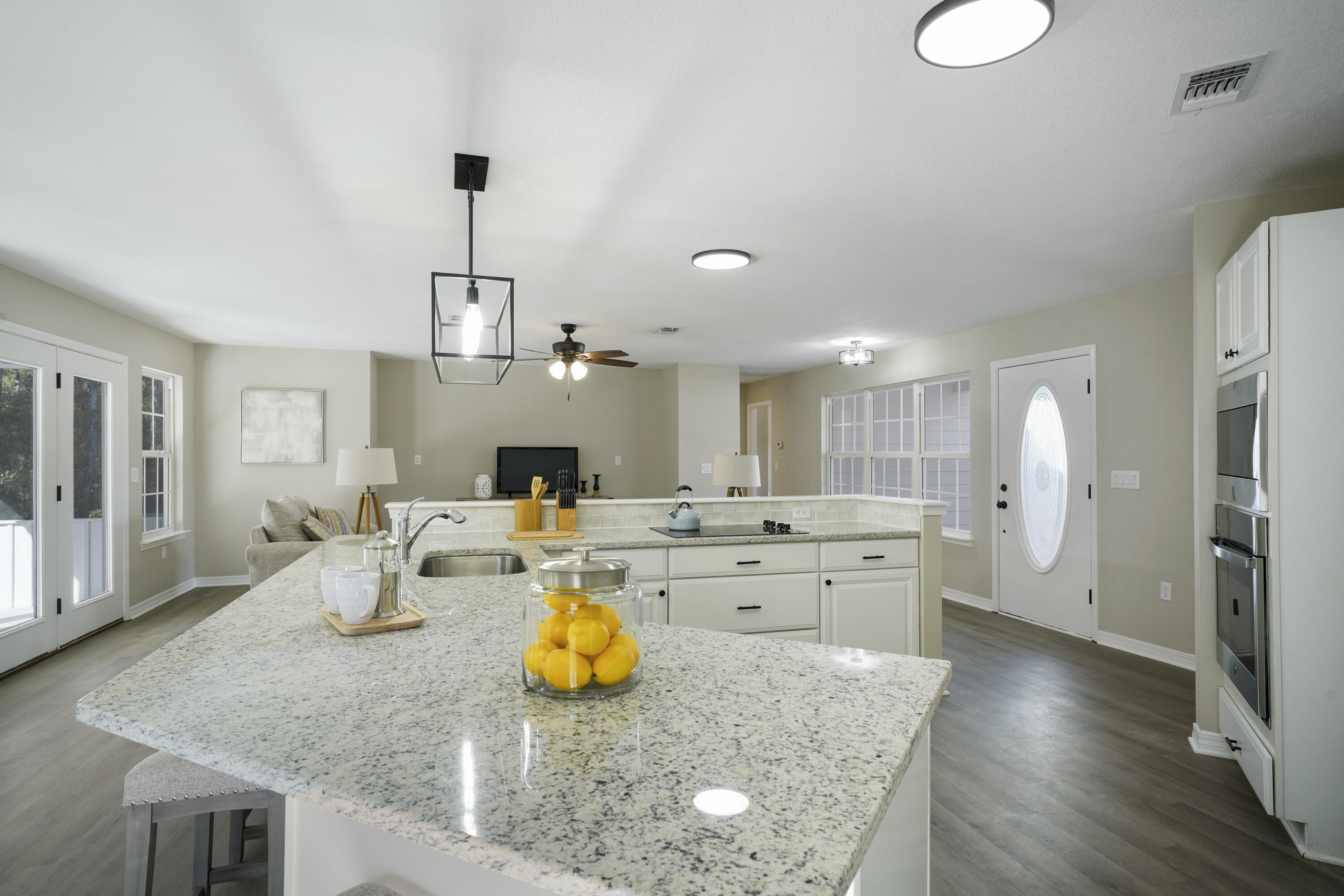 COUNTRY CLUB ESTATES 1 OF CRESTVIEW - Residential