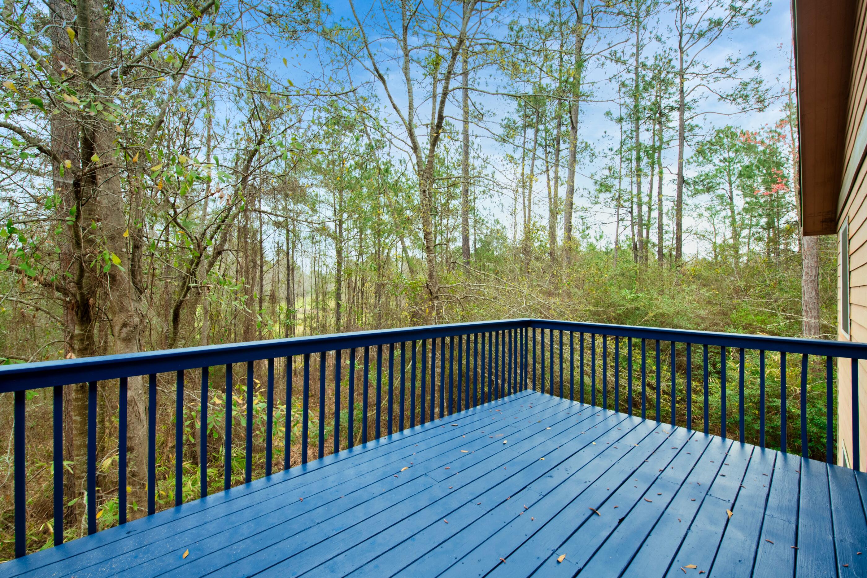 COUNTRY CLUB ESTATES 1 OF CRESTVIEW - Residential