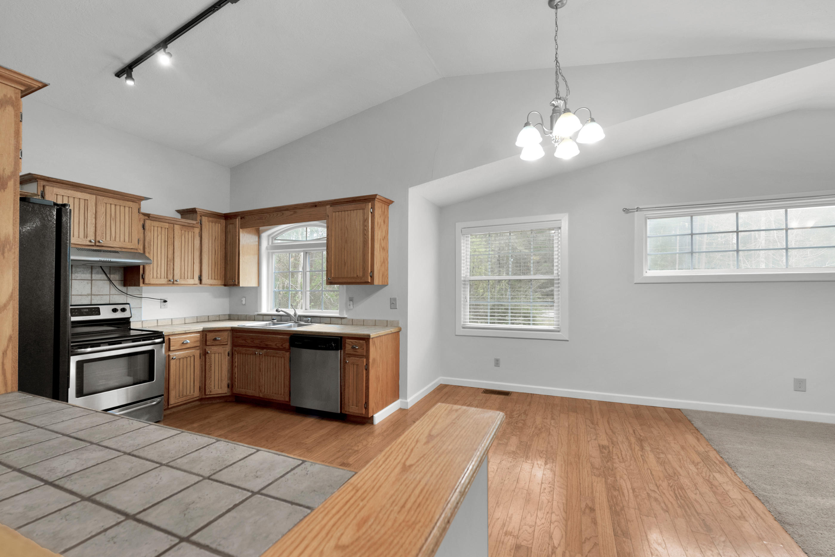 COUNTRY CLUB ESTATES 1 OF CRESTVIEW - Residential