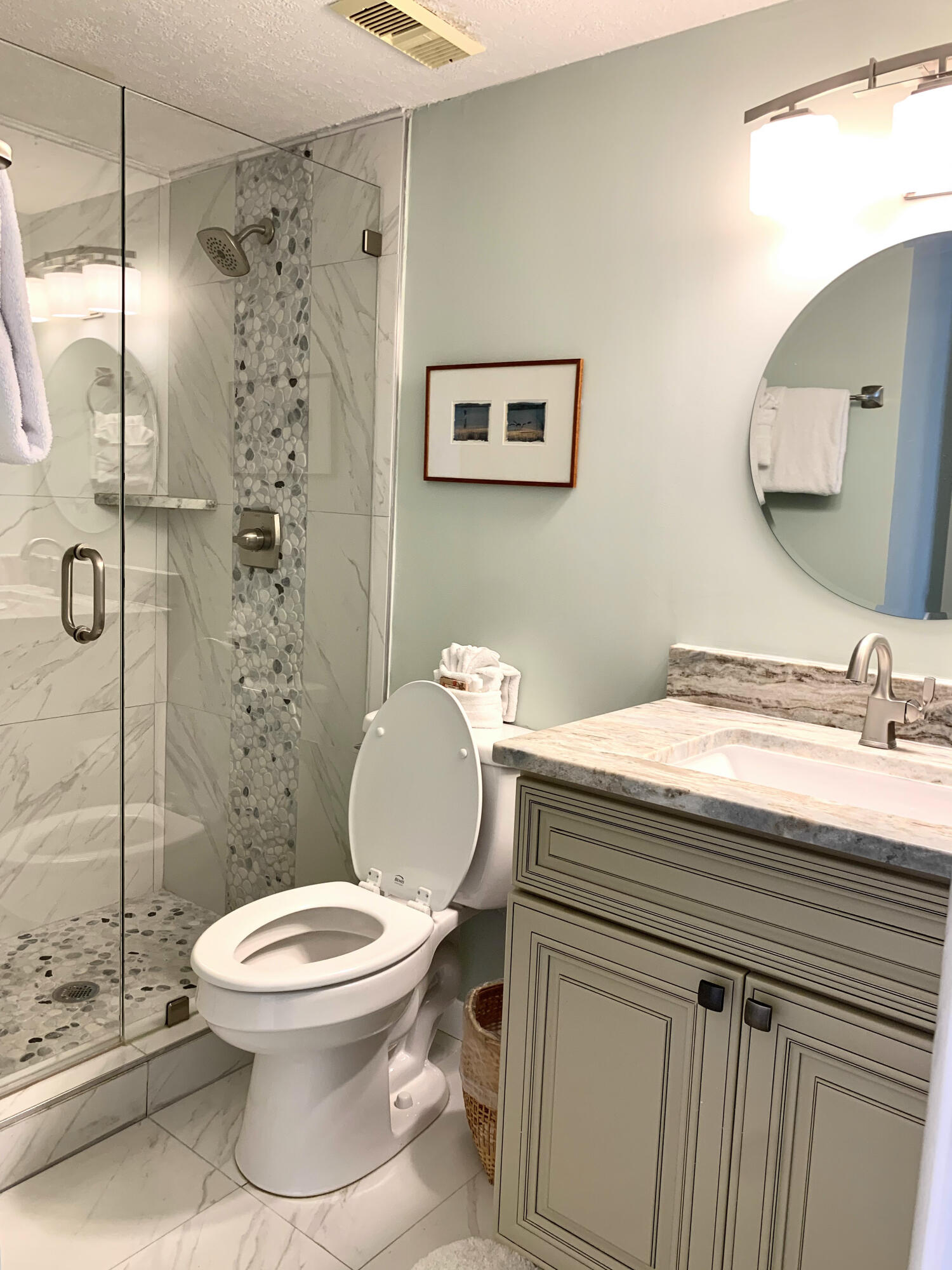 EMERALD TOWERS CONDO - Residential