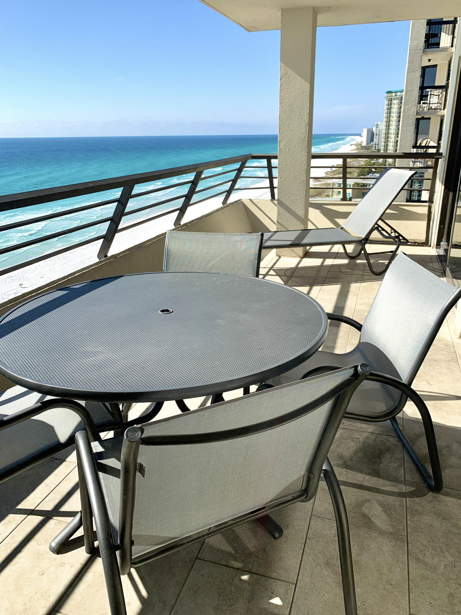EMERALD TOWERS CONDO - Residential