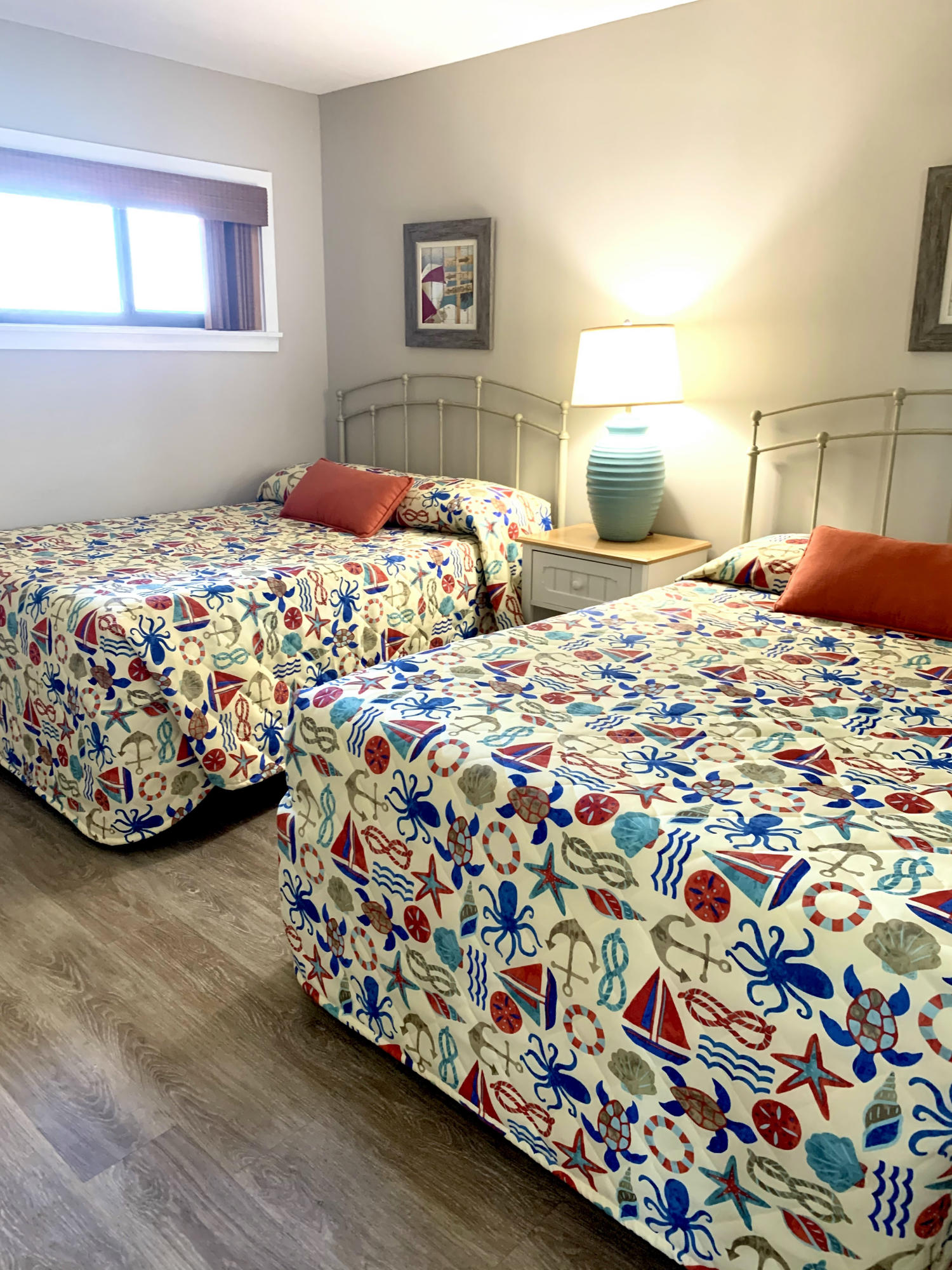 EMERALD TOWERS CONDO - Residential