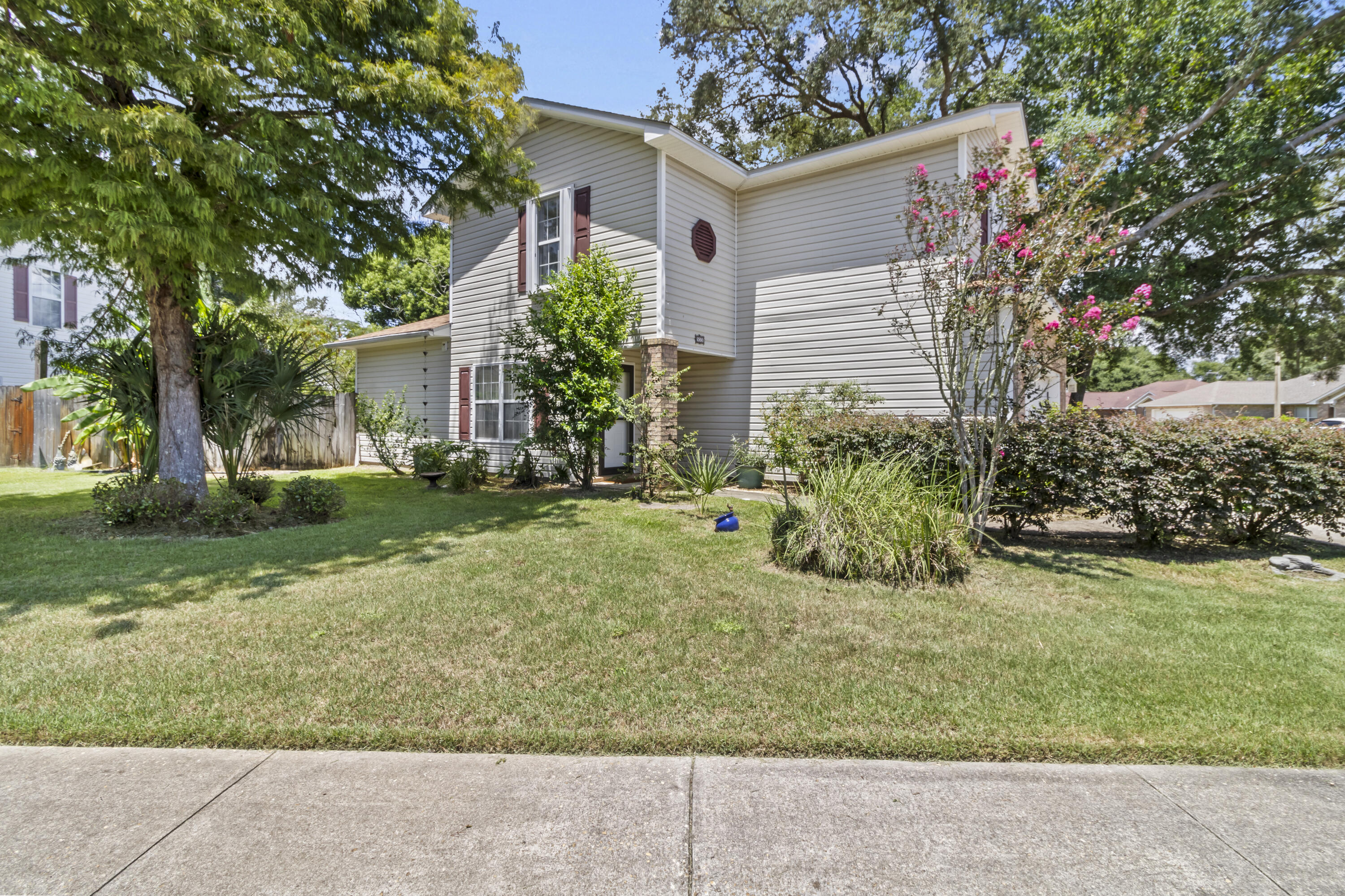 OAK PARK ESTATES - Residential