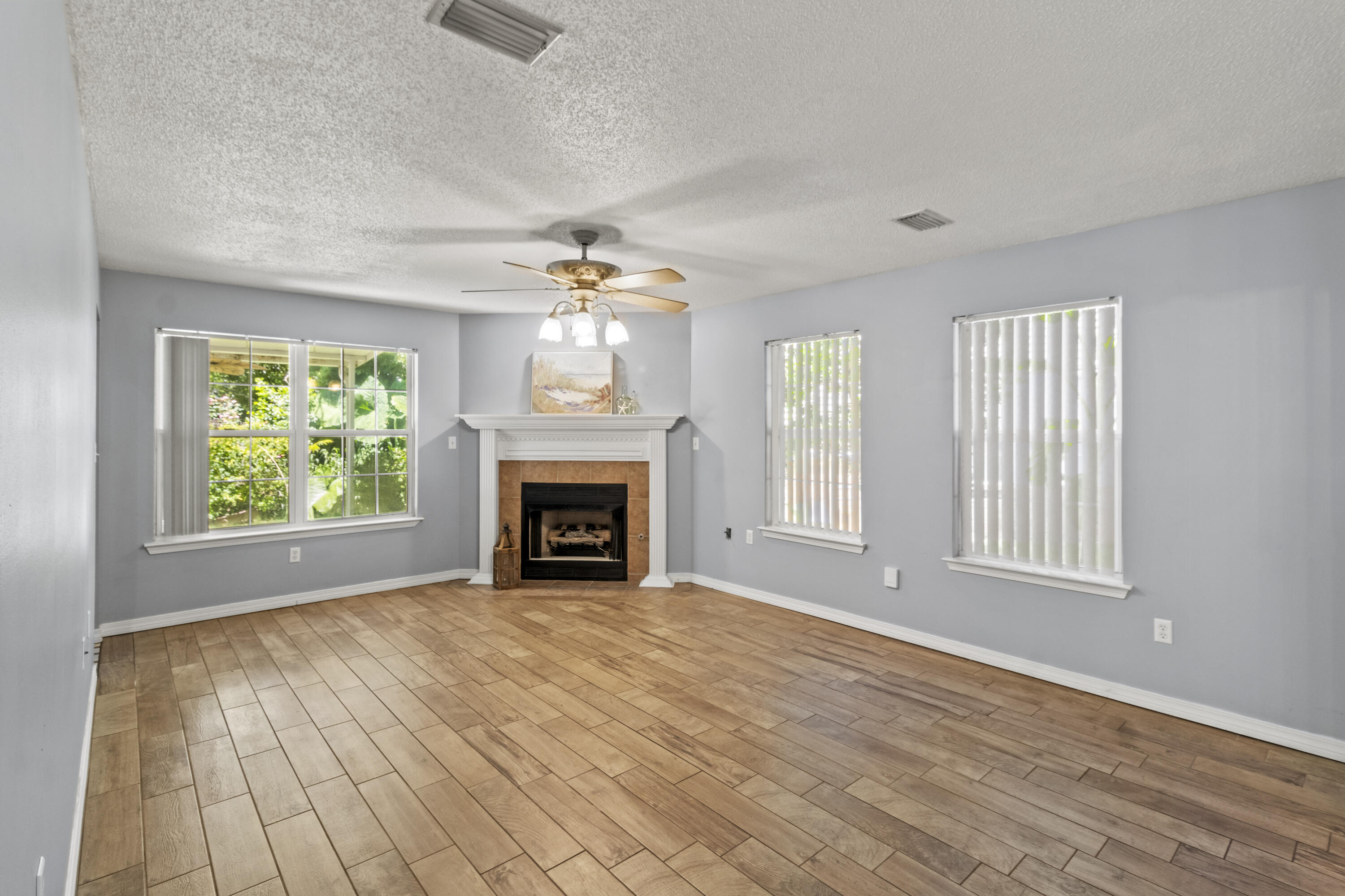 OAK PARK ESTATES - Residential