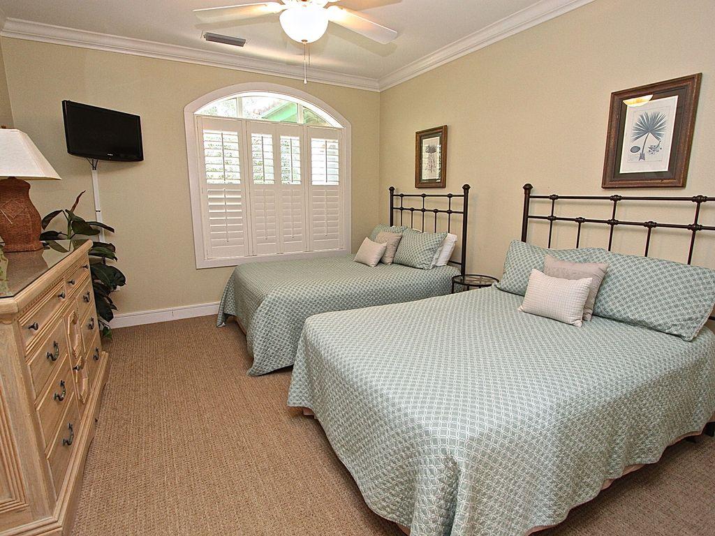 TIVOLI TERRACE PH 2 - Residential