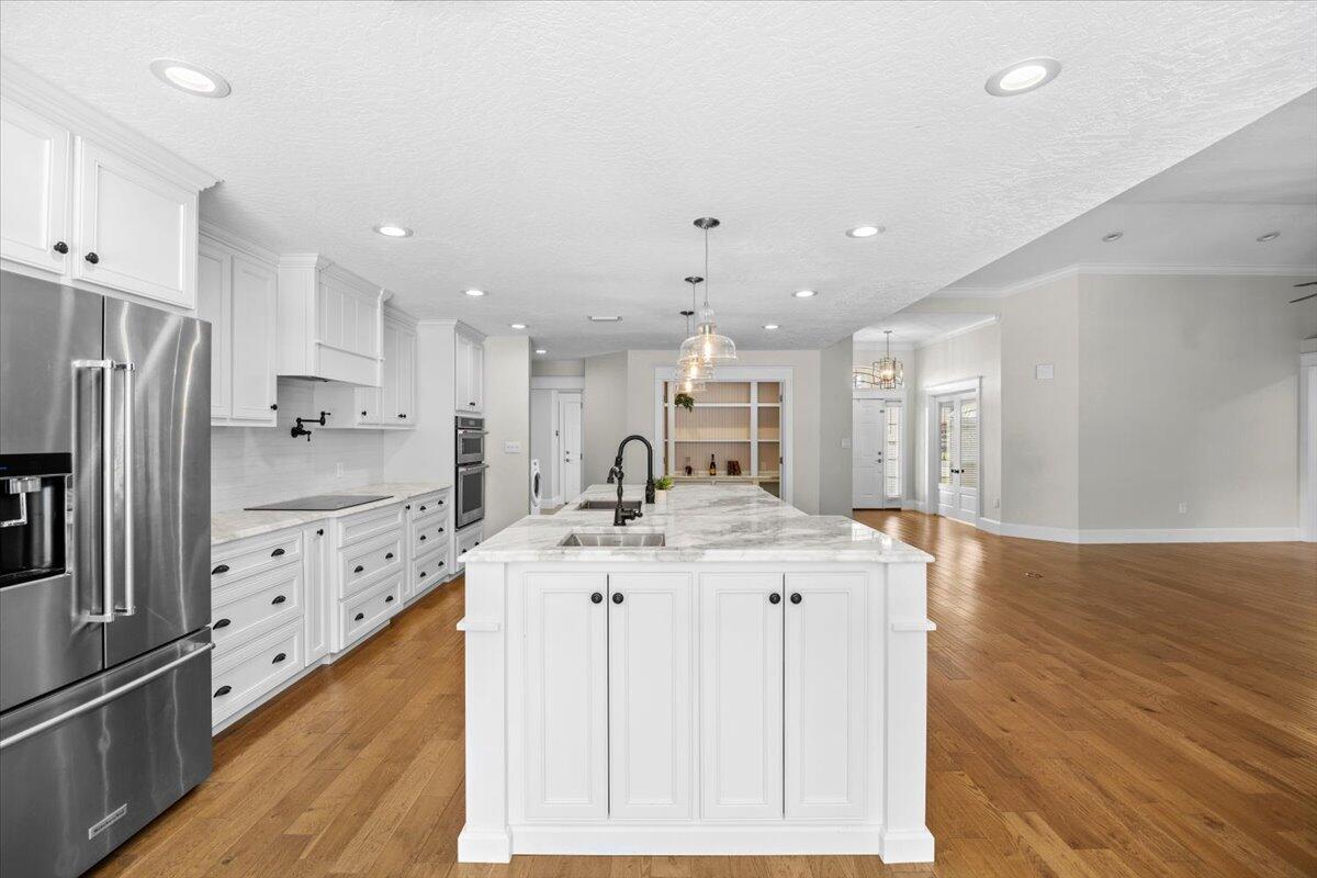 HOLLEY BY THE SEA - Residential