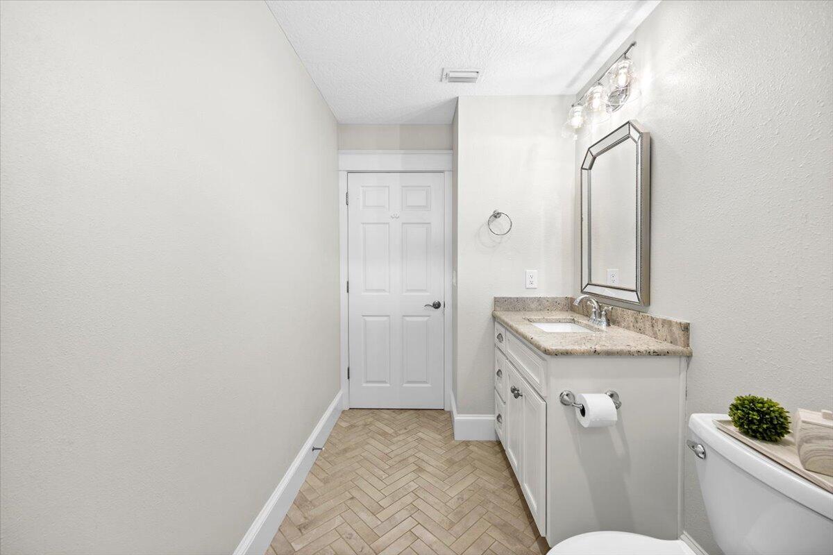 HOLLEY BY THE SEA - Residential