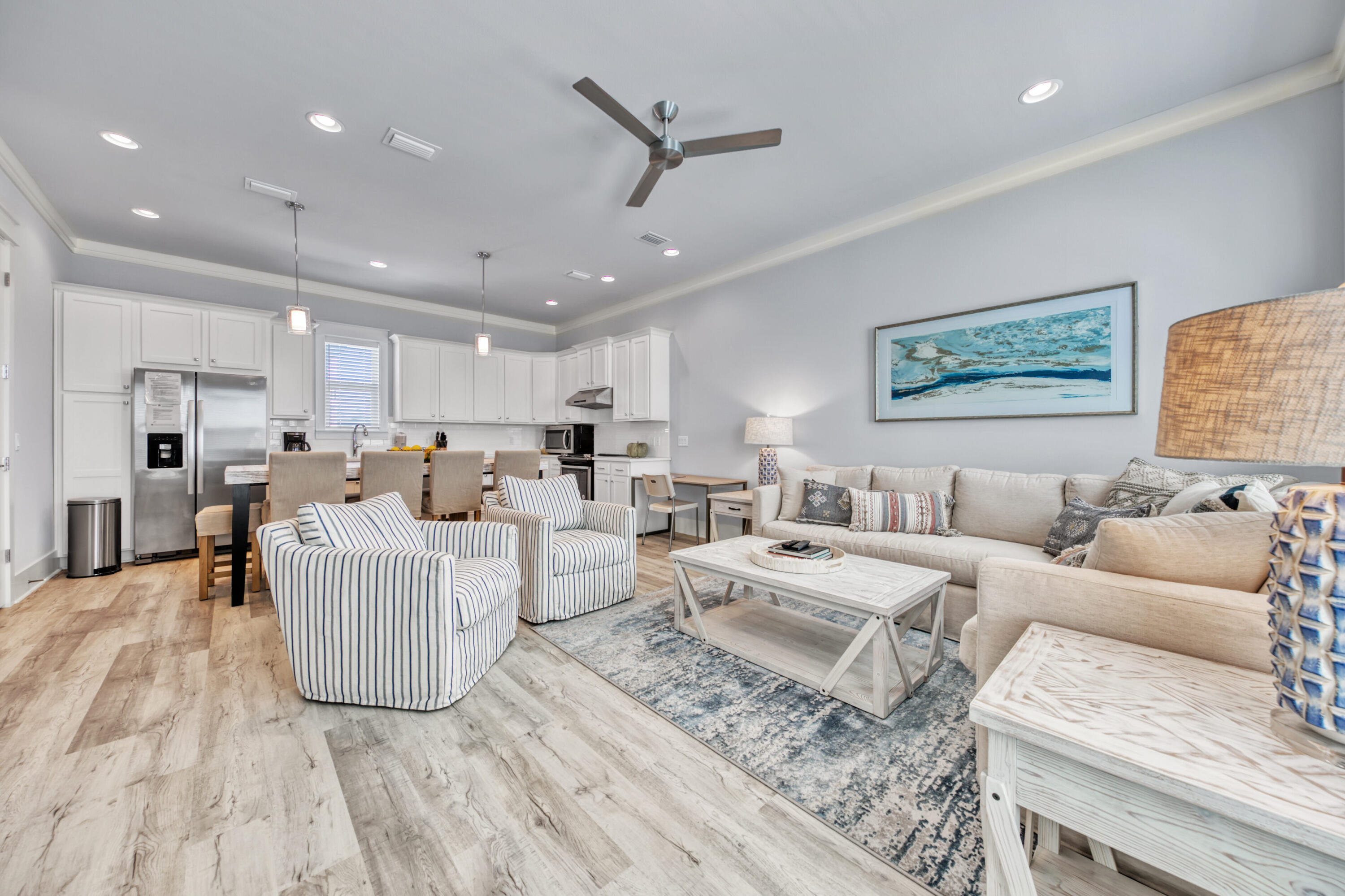 HIDDEN PALMS - Residential