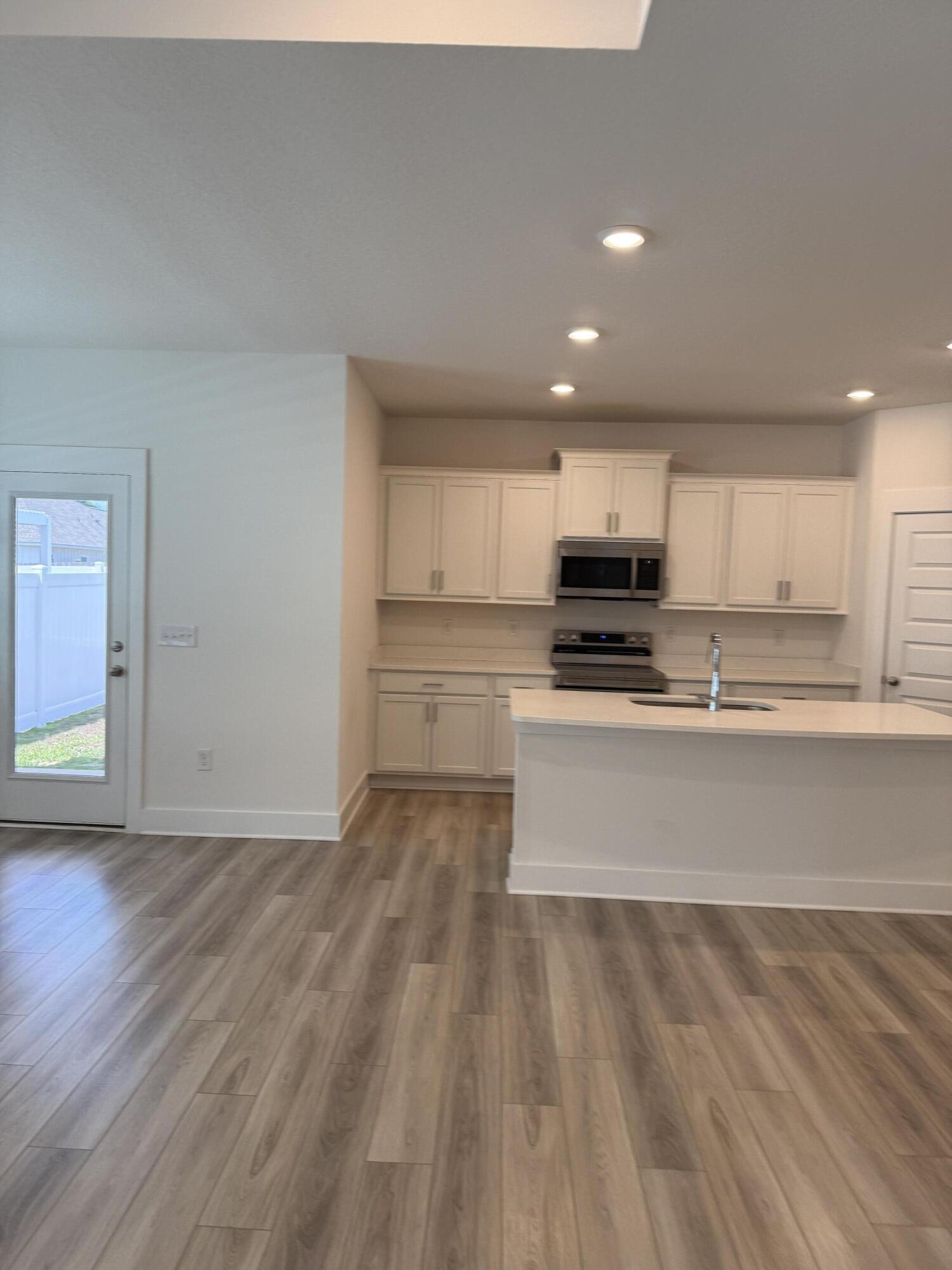 MAGNOLIA CREEK PHASE 1 - Residential Lease