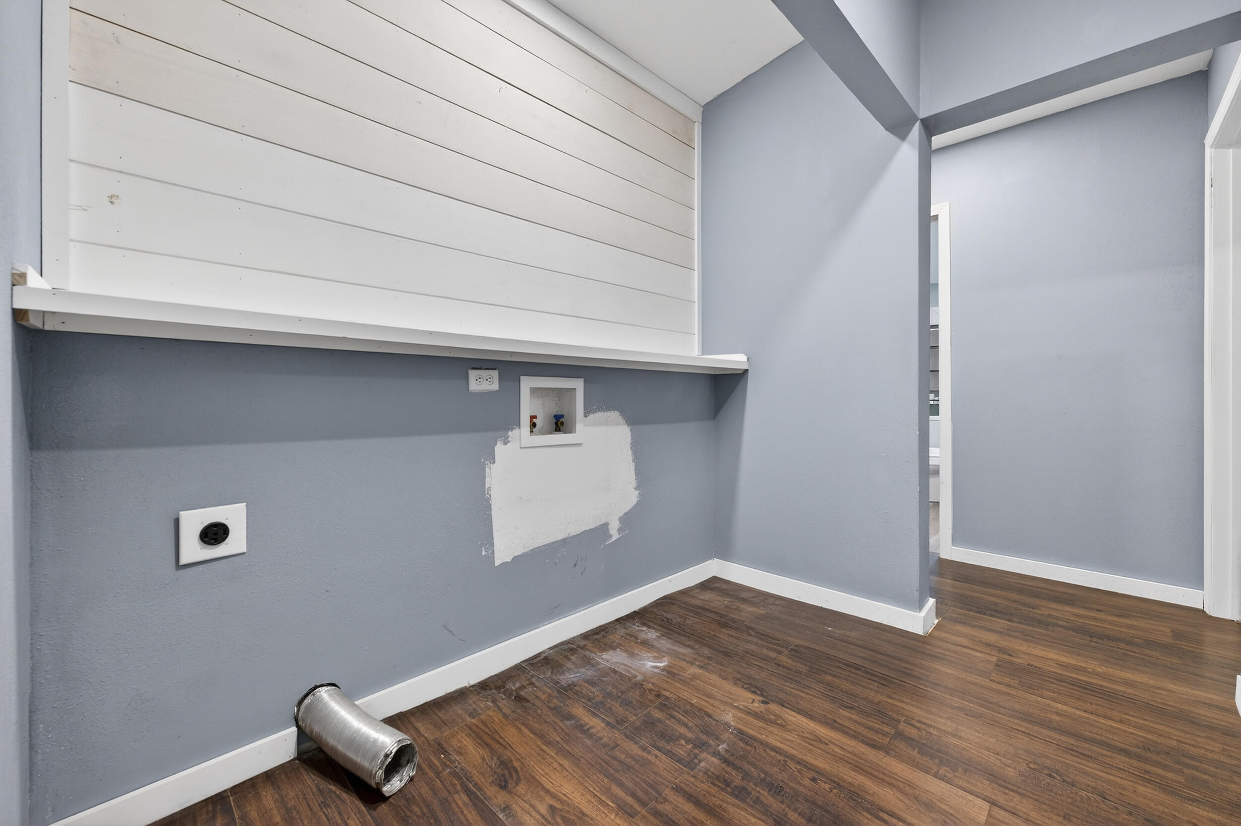 Kings Lake Road - Residential