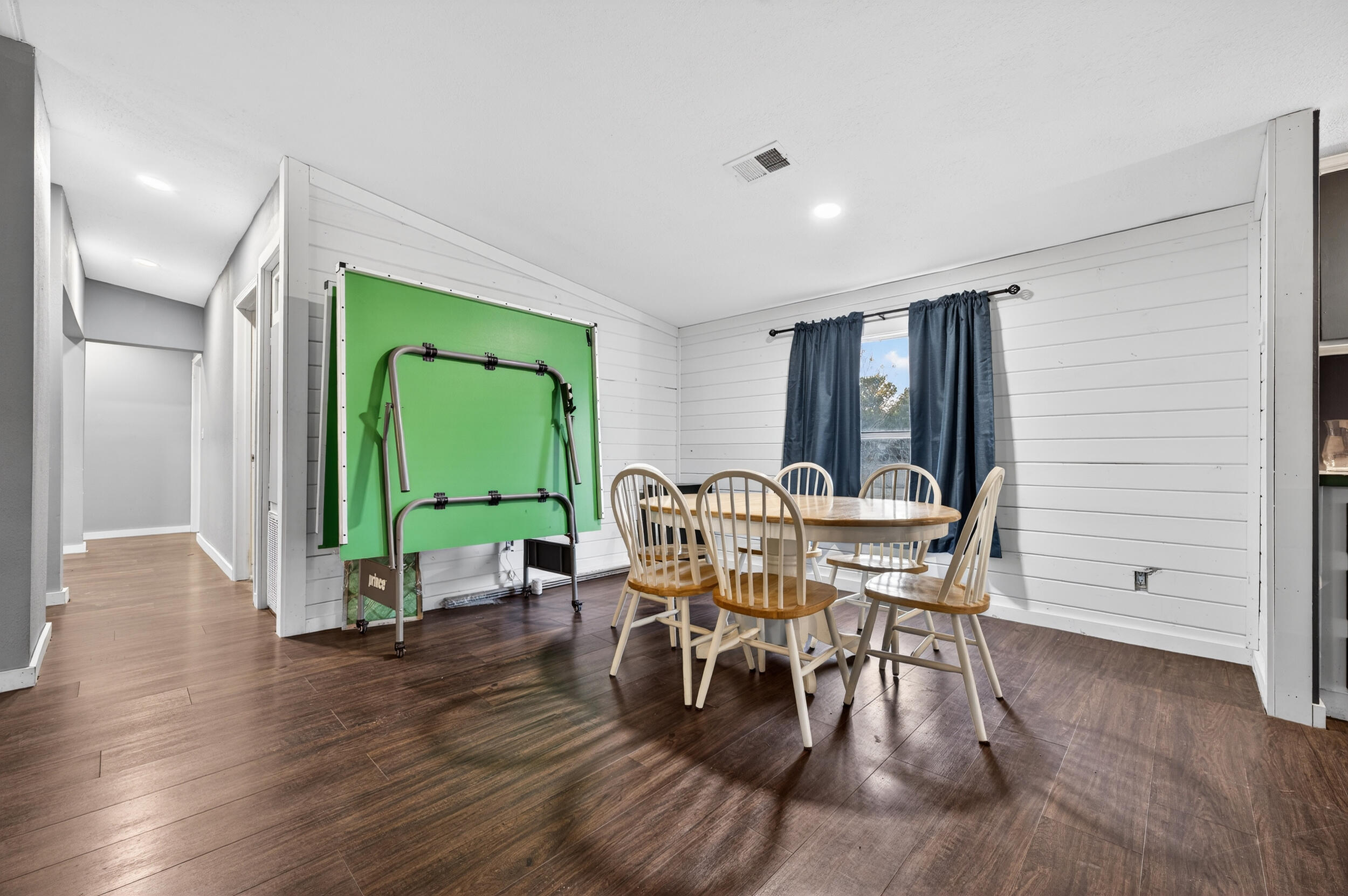 Kings Lake Road - Residential