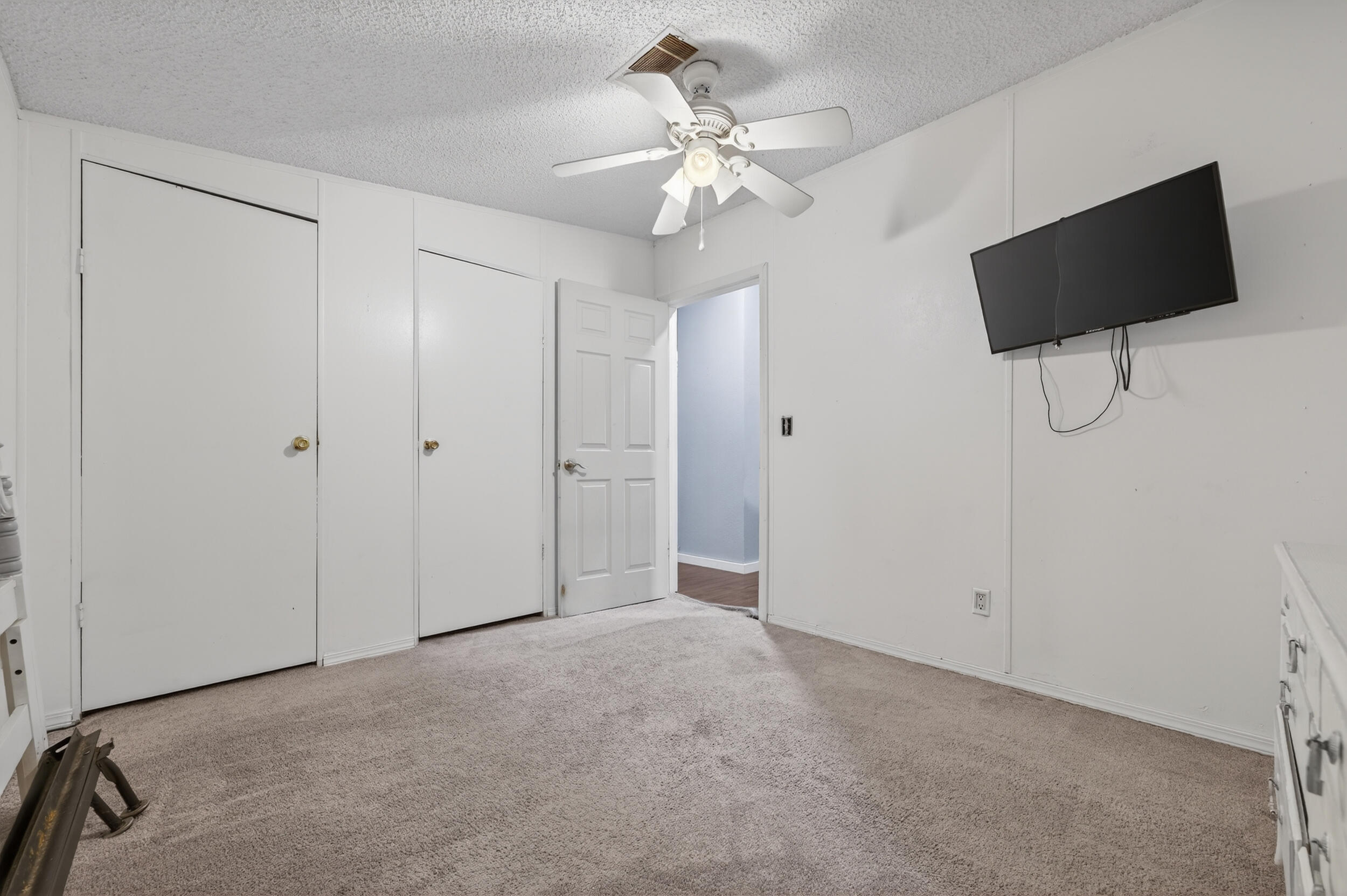 Kings Lake Road - Residential