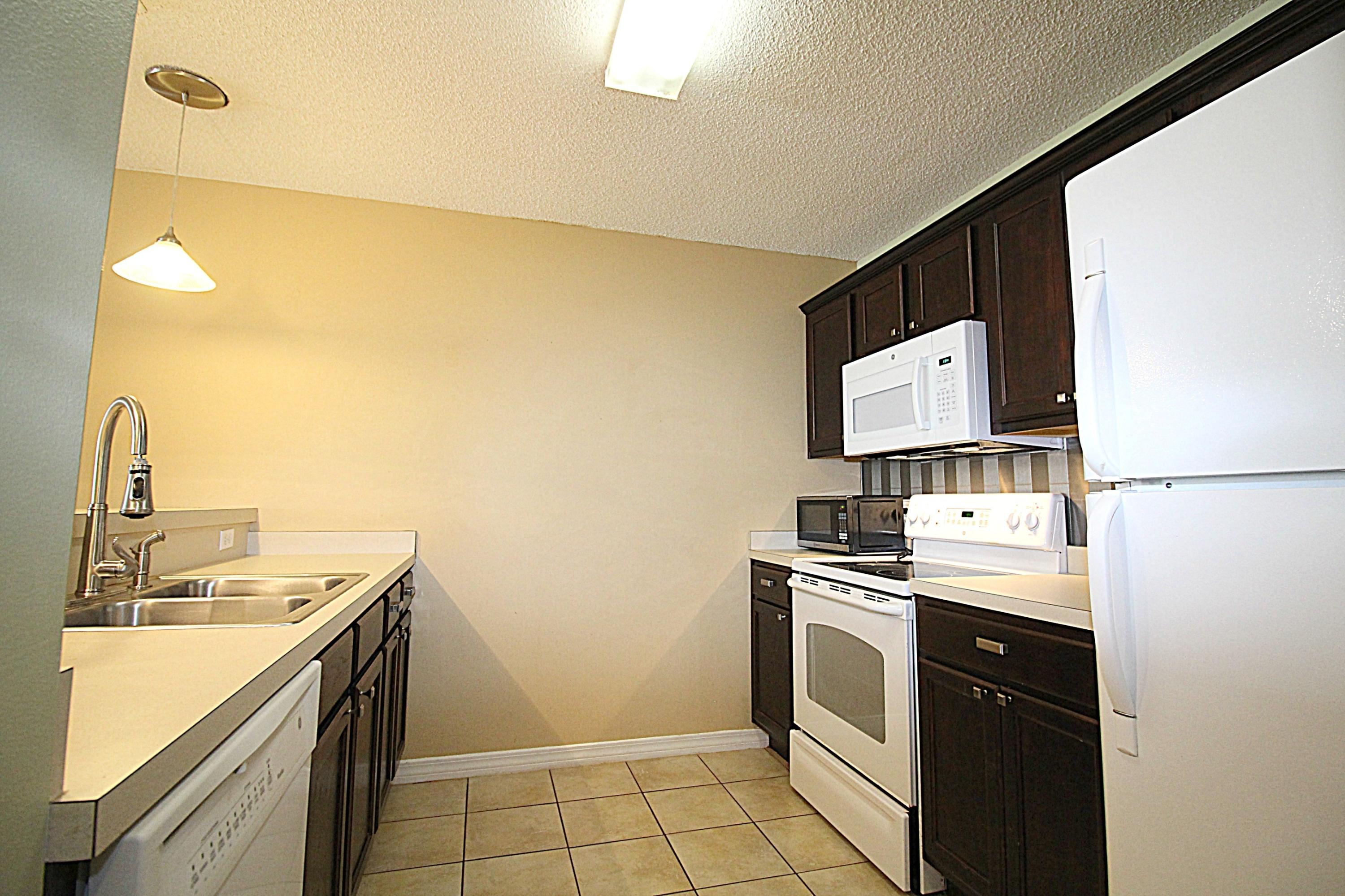 Houston Manor - Residential