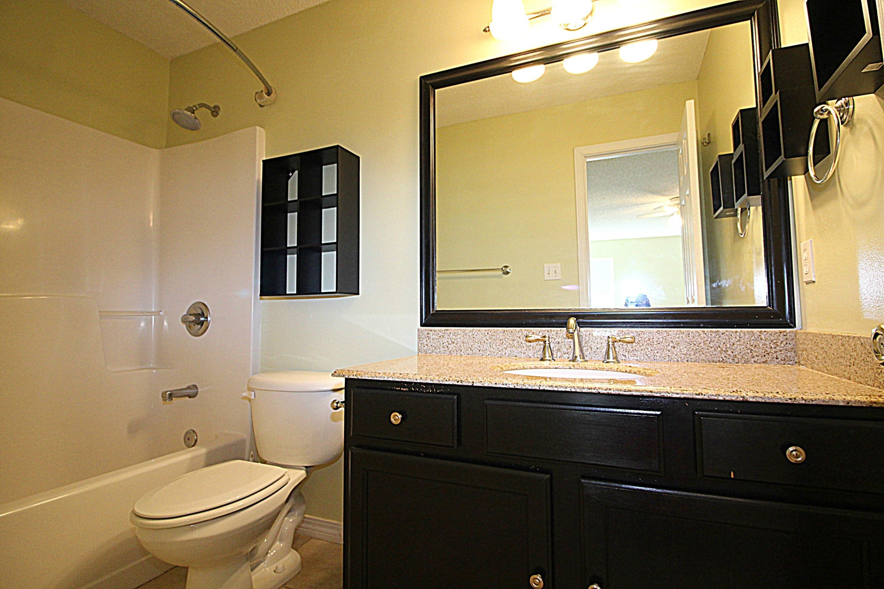 Houston Manor - Residential