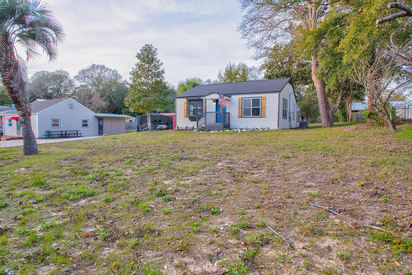 VALPARAISO - Residential