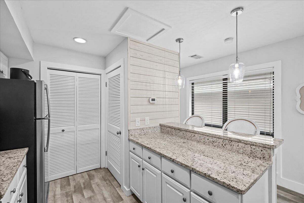 HARBOUR POINTE - Residential Lease