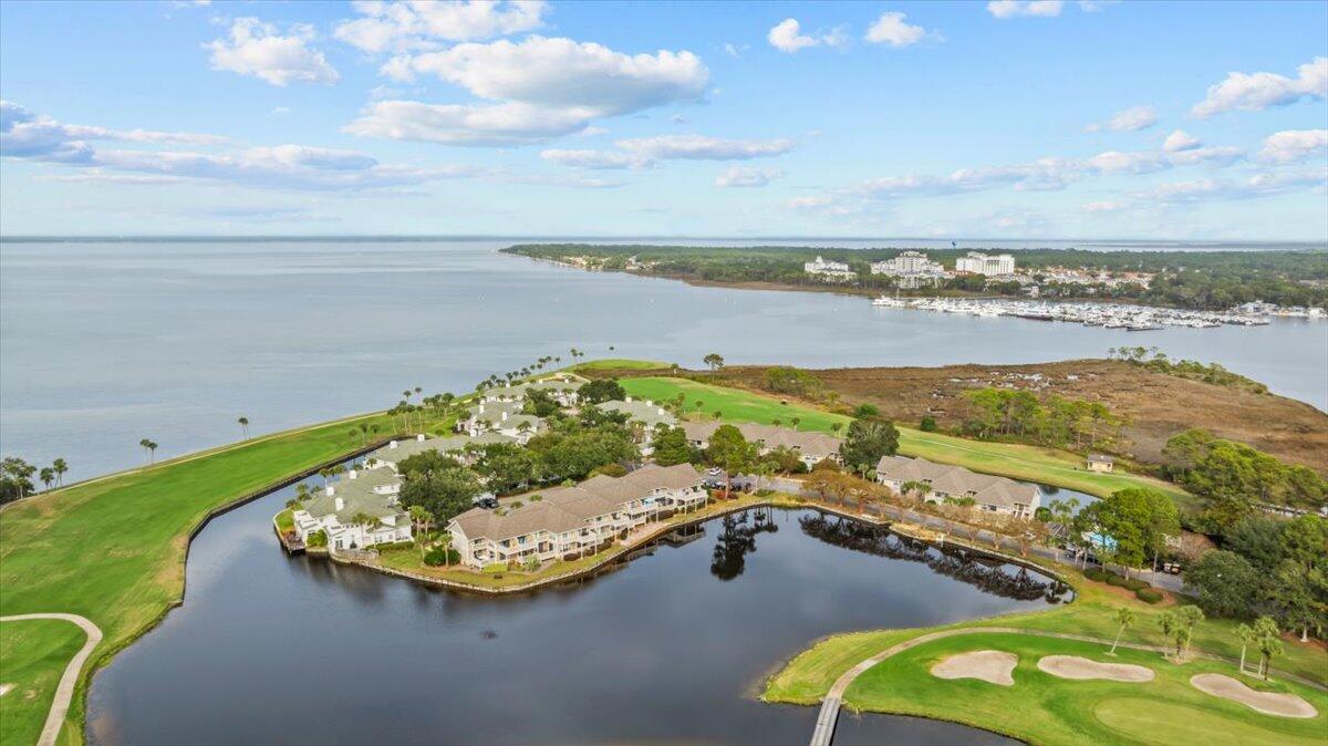 HARBOUR POINTE - Residential Lease