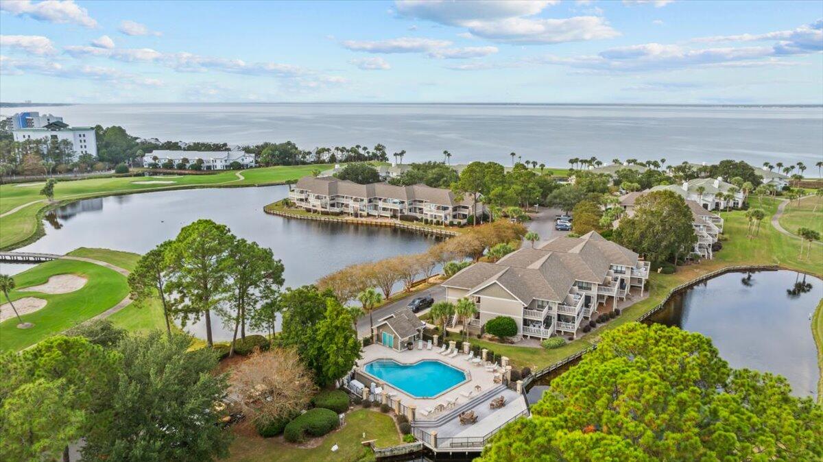 HARBOUR POINTE - Residential Lease
