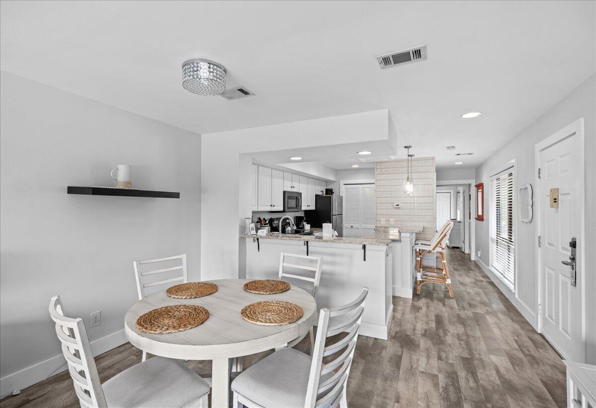HARBOUR POINTE - Residential Lease