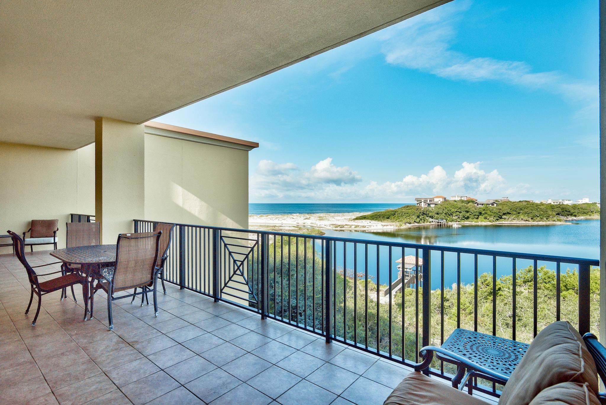 SANCTUARY BY THE SEA - Residential