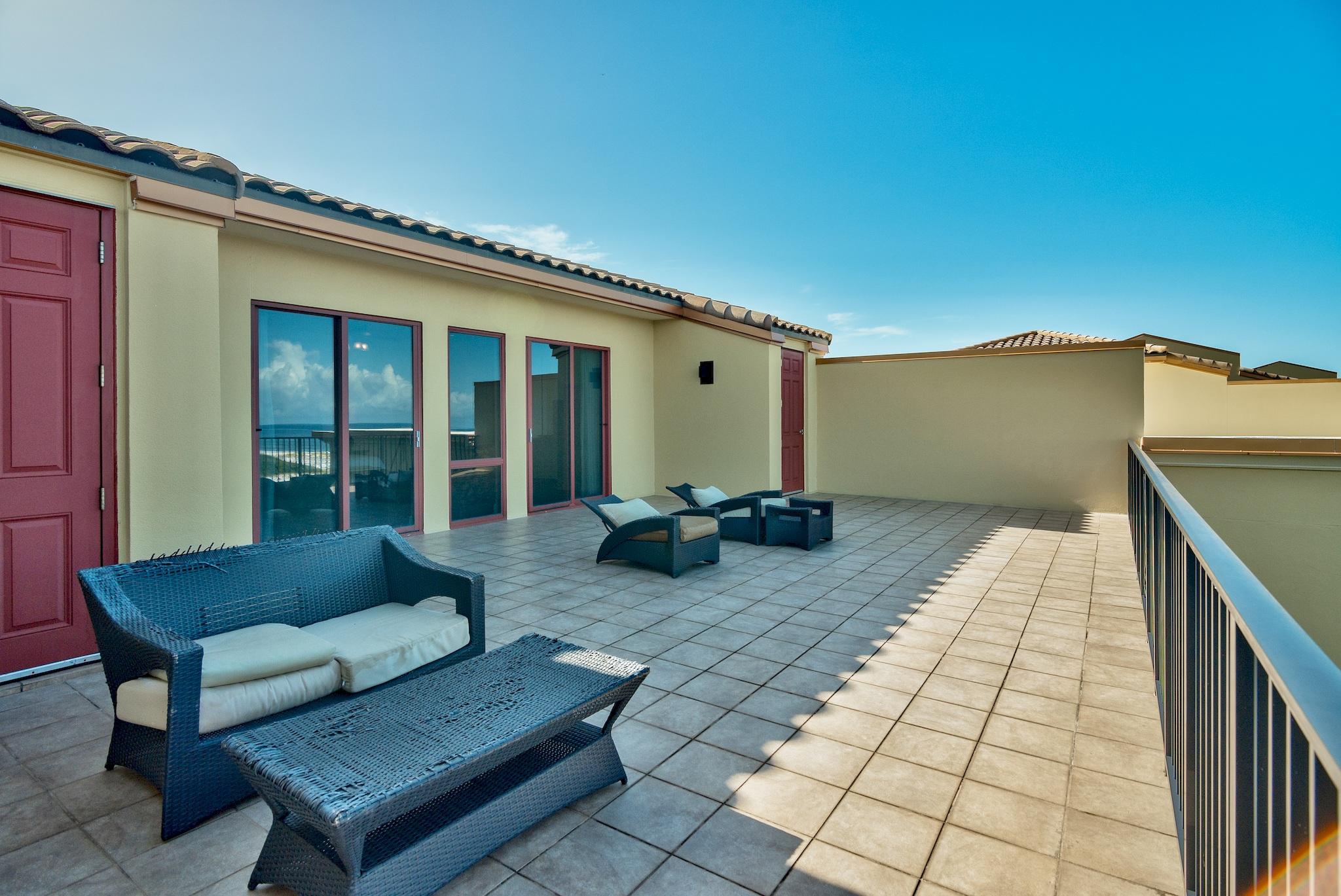 SANCTUARY BY THE SEA - Residential