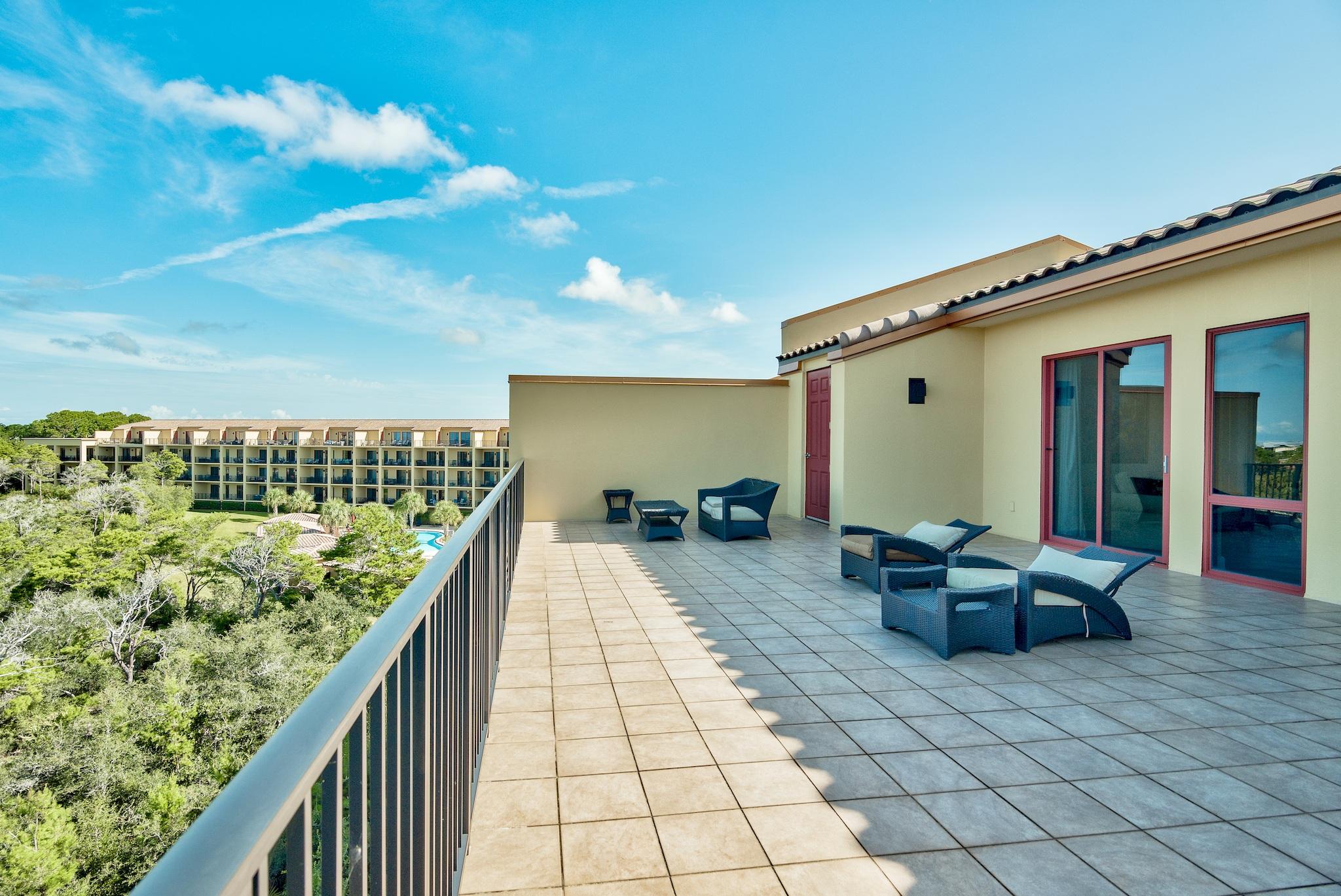 SANCTUARY BY THE SEA - Residential