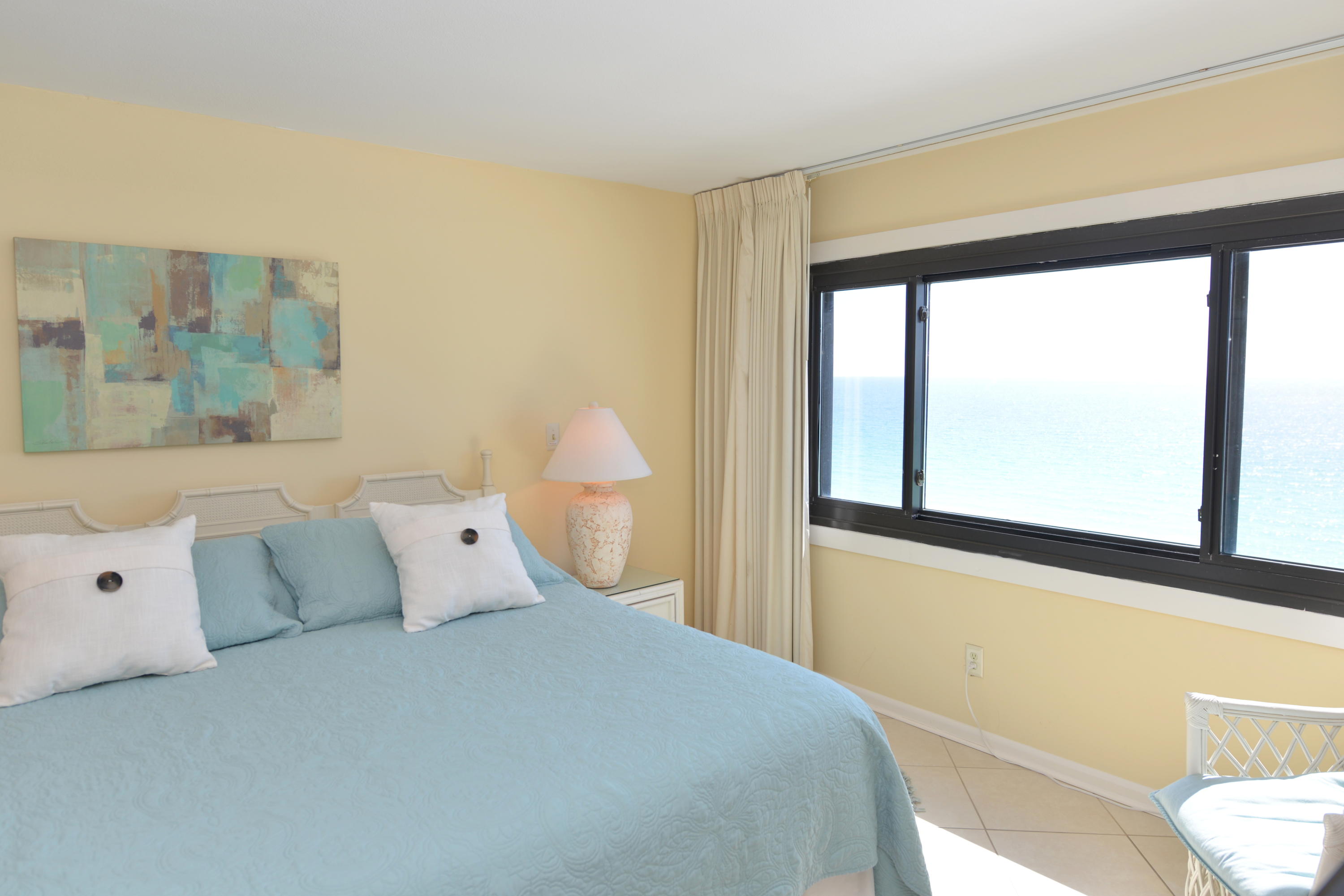 EMERALD TOWERS CONDO - Residential