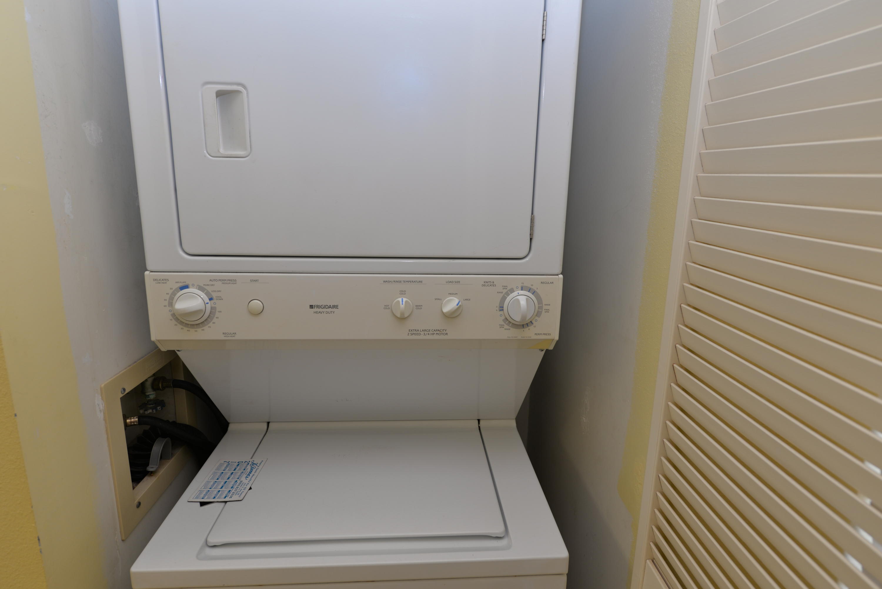 EMERALD TOWERS CONDO - Residential