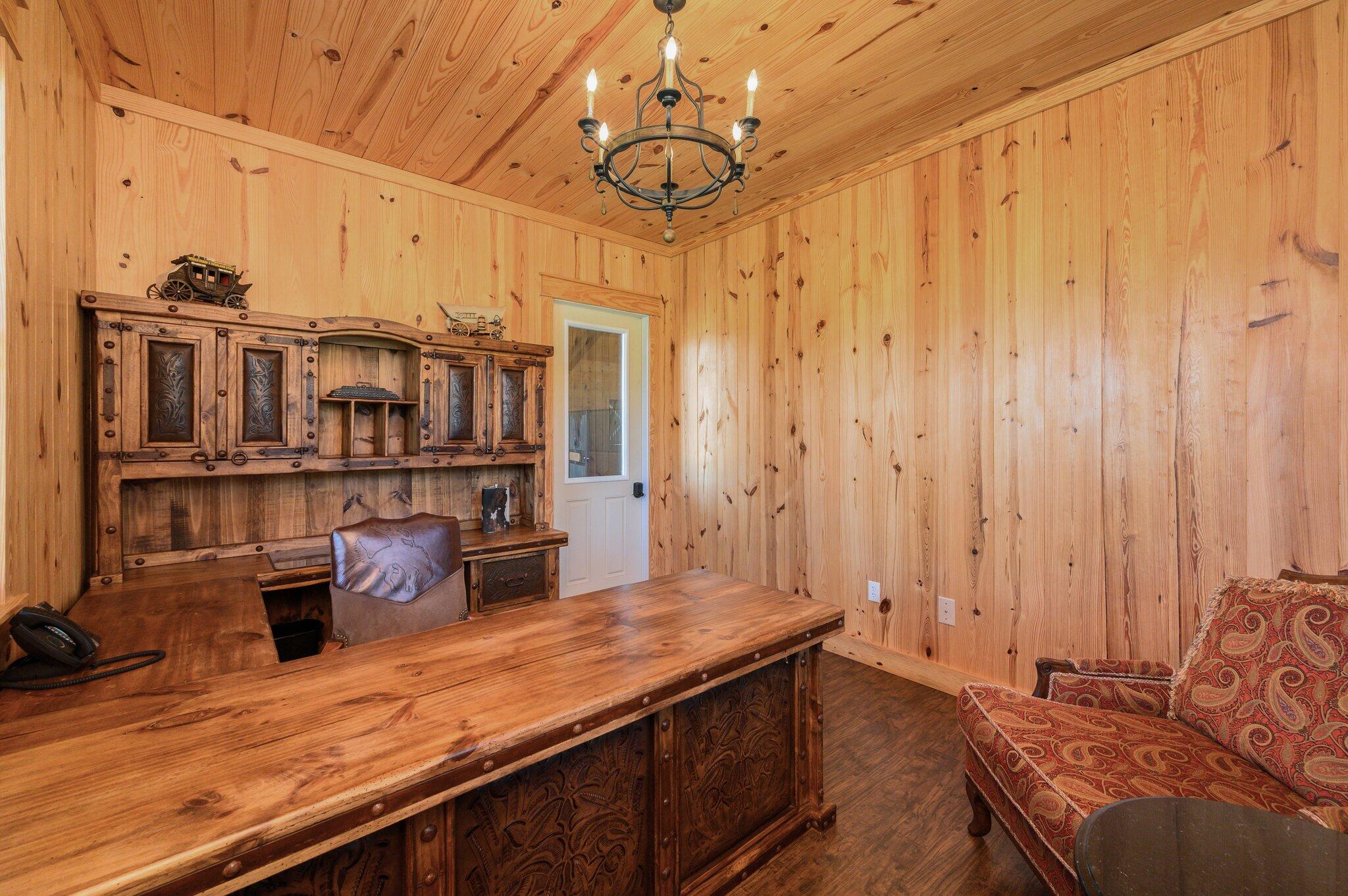 STABLES AT SANDY PINE - Farm