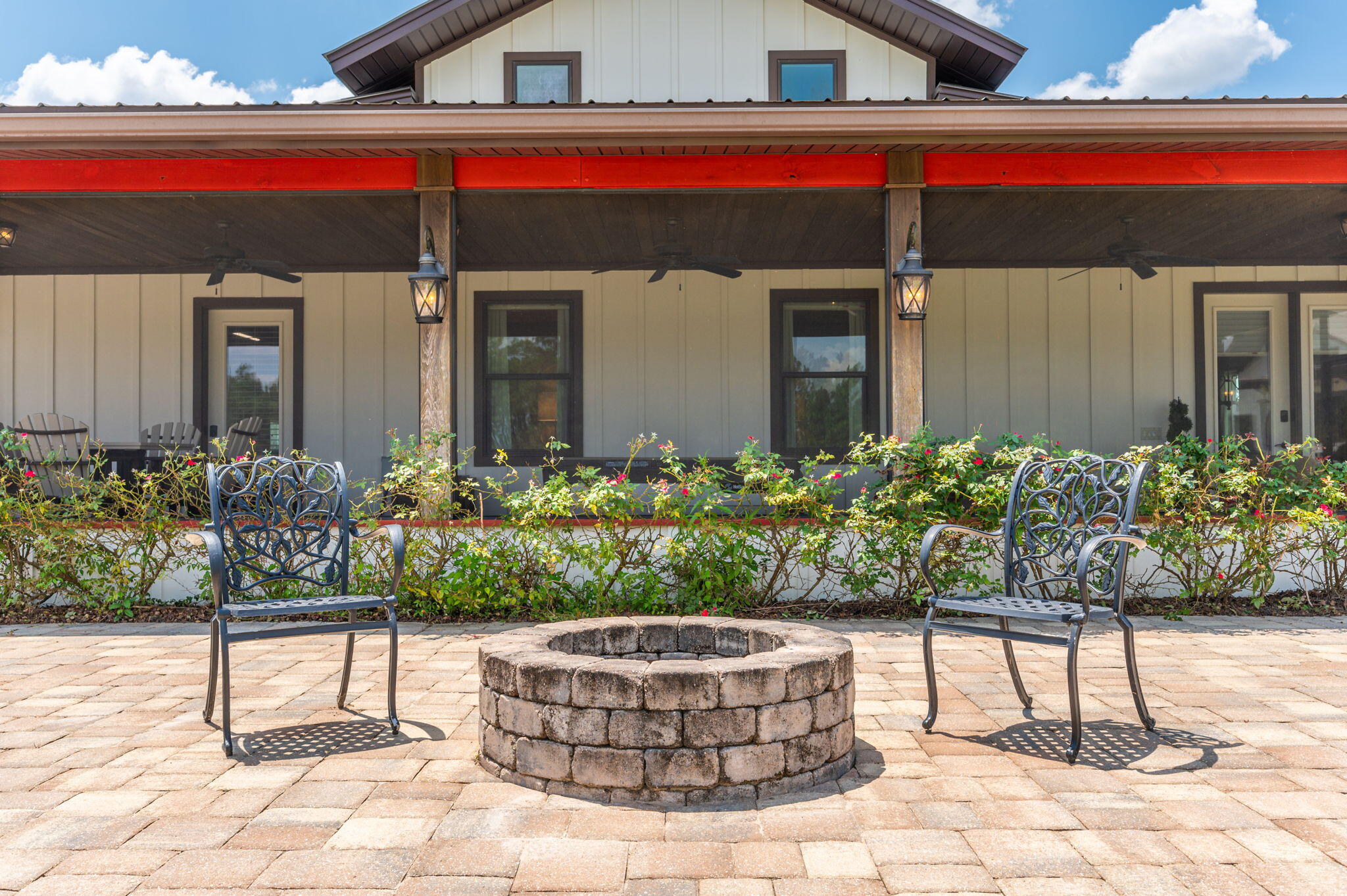 STABLES AT SANDY PINE - Farm