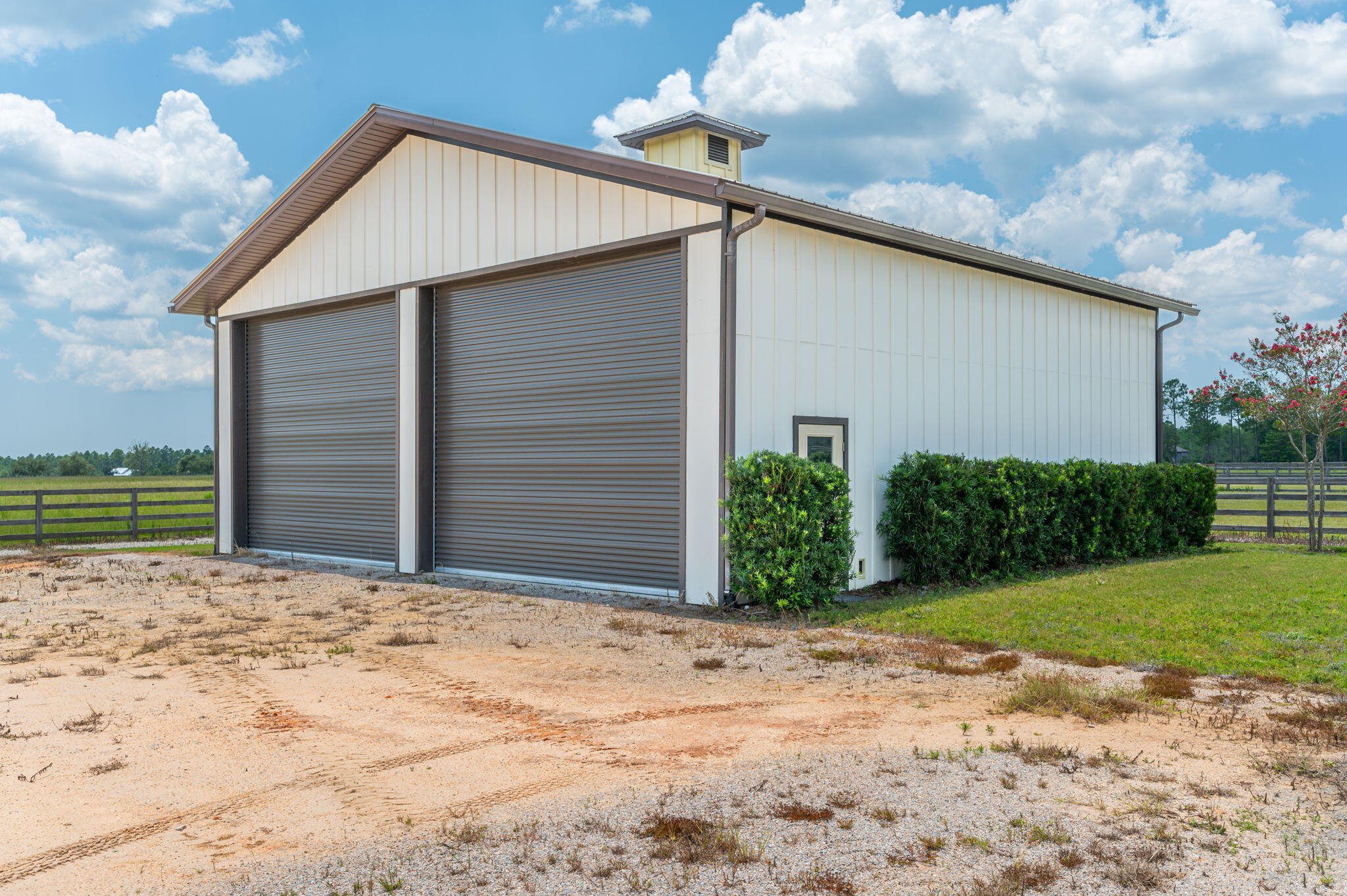 STABLES AT SANDY PINE - Farm
