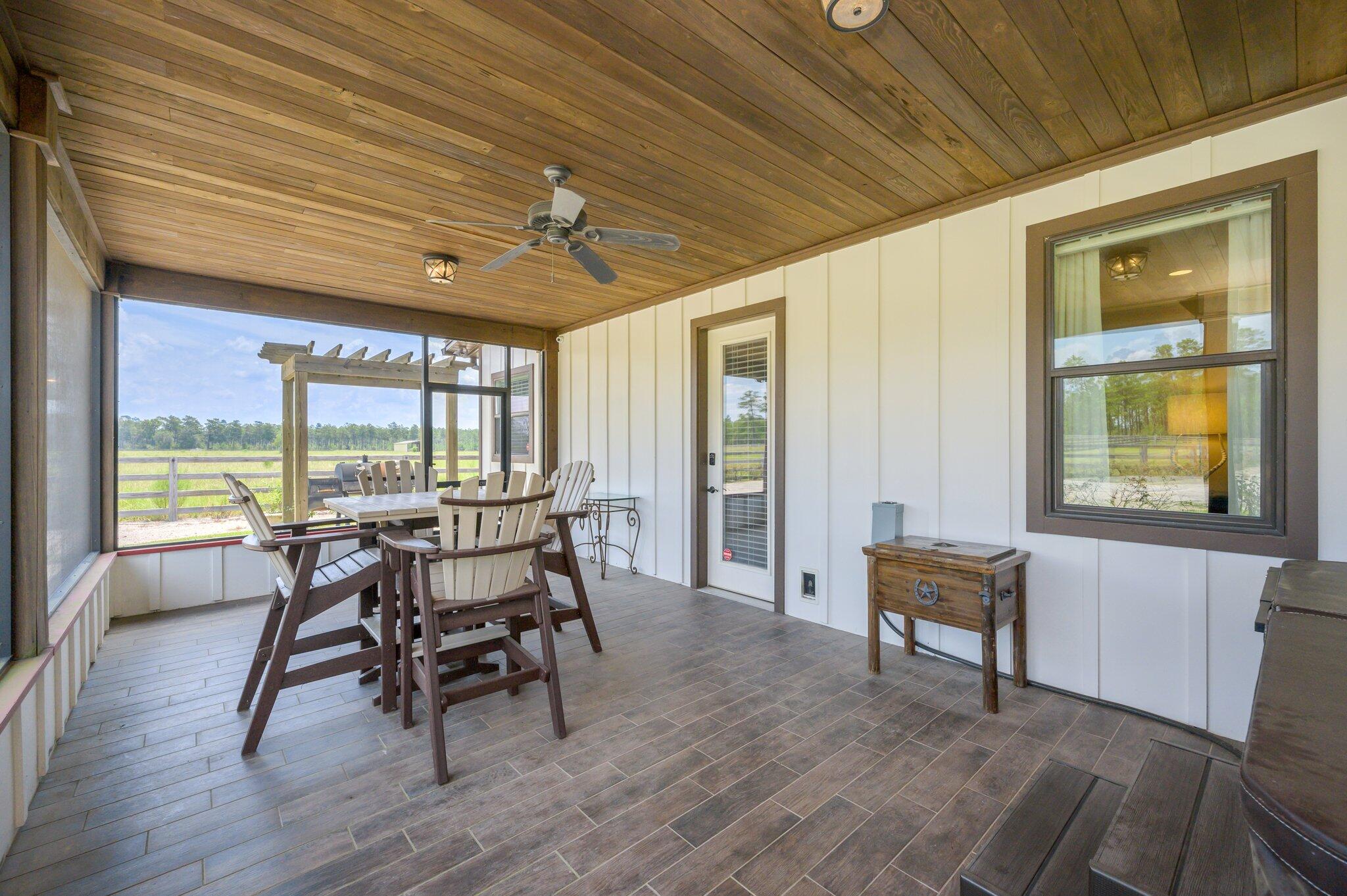 STABLES AT SANDY PINE - Farm