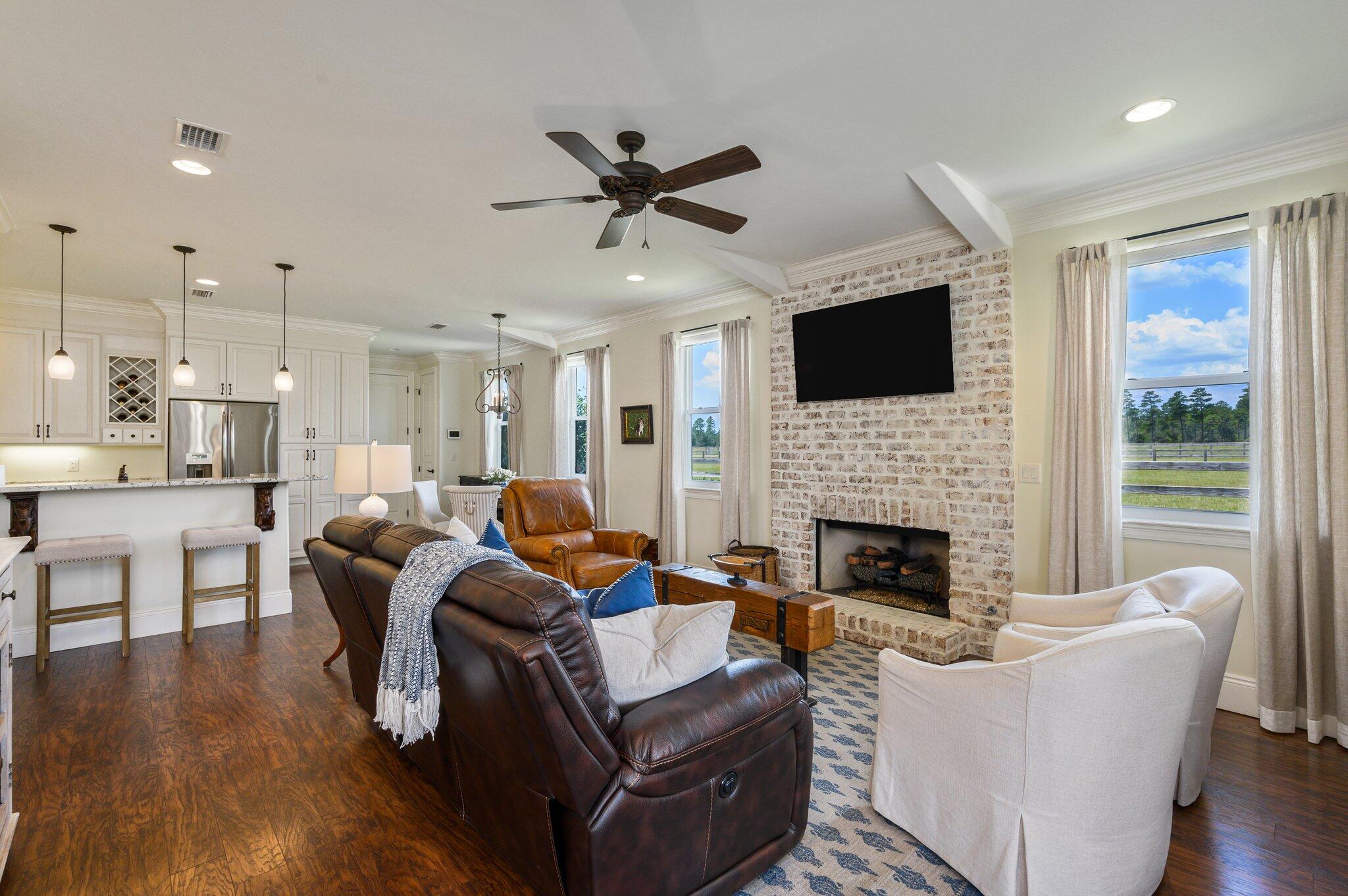 STABLES AT SANDY PINE - Farm