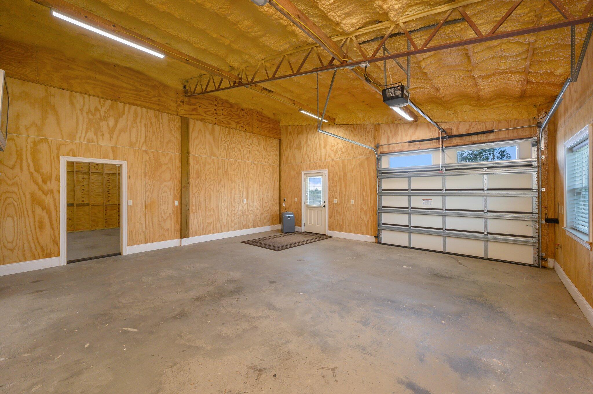 STABLES AT SANDY PINE - Farm