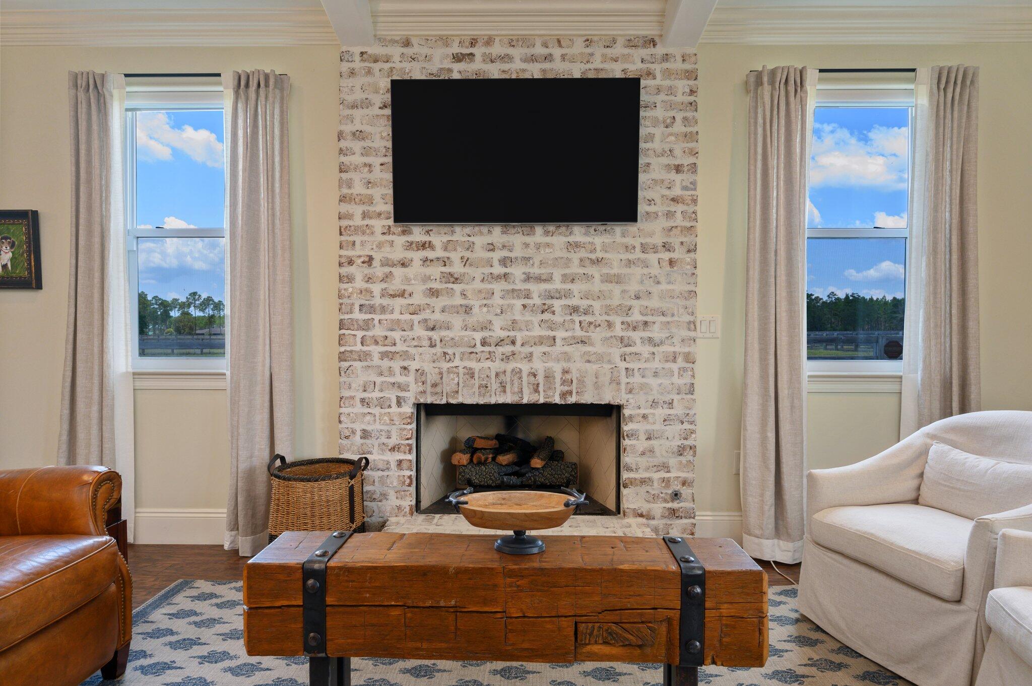 STABLES AT SANDY PINE - Farm