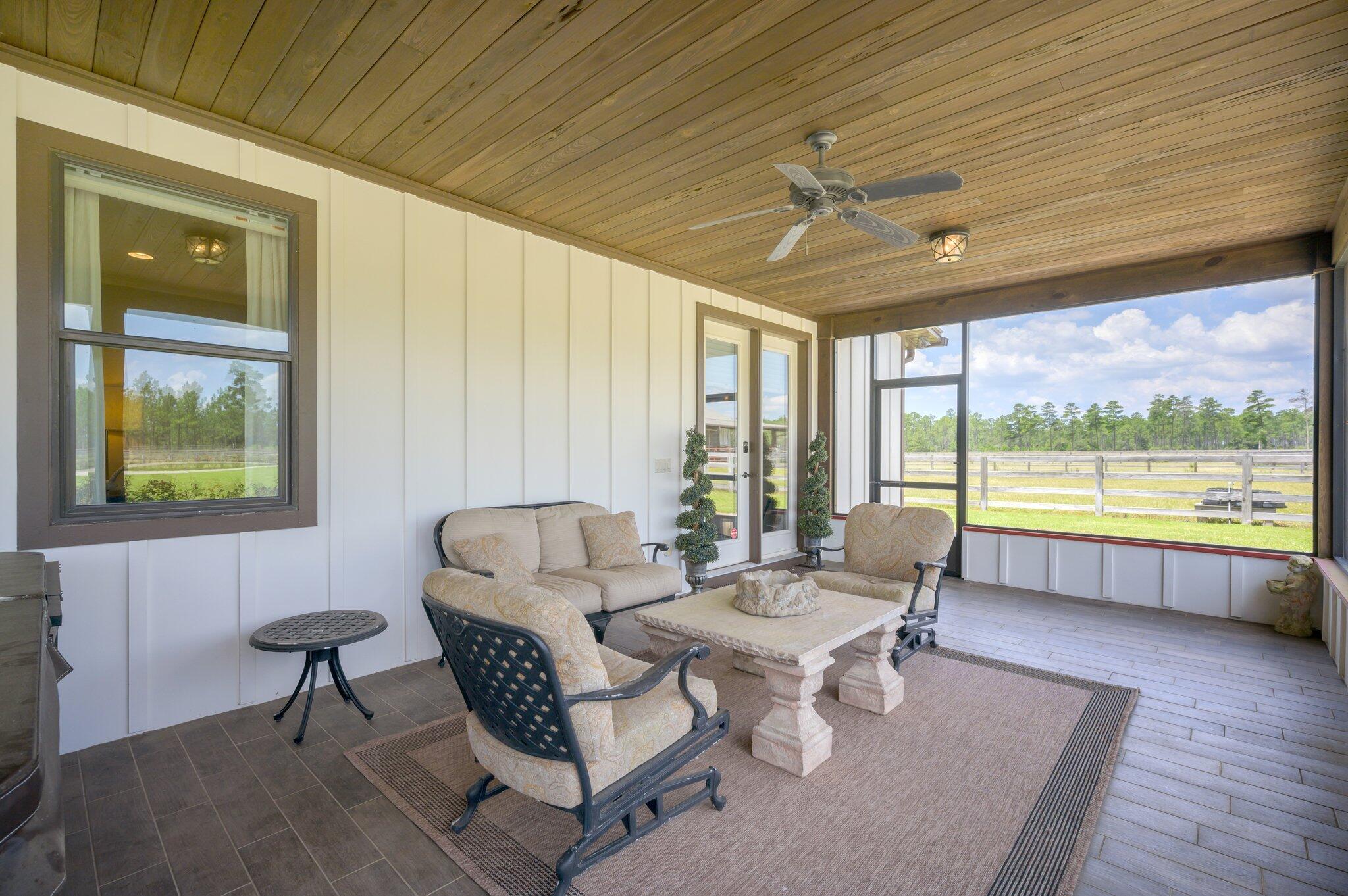 STABLES AT SANDY PINE - Farm