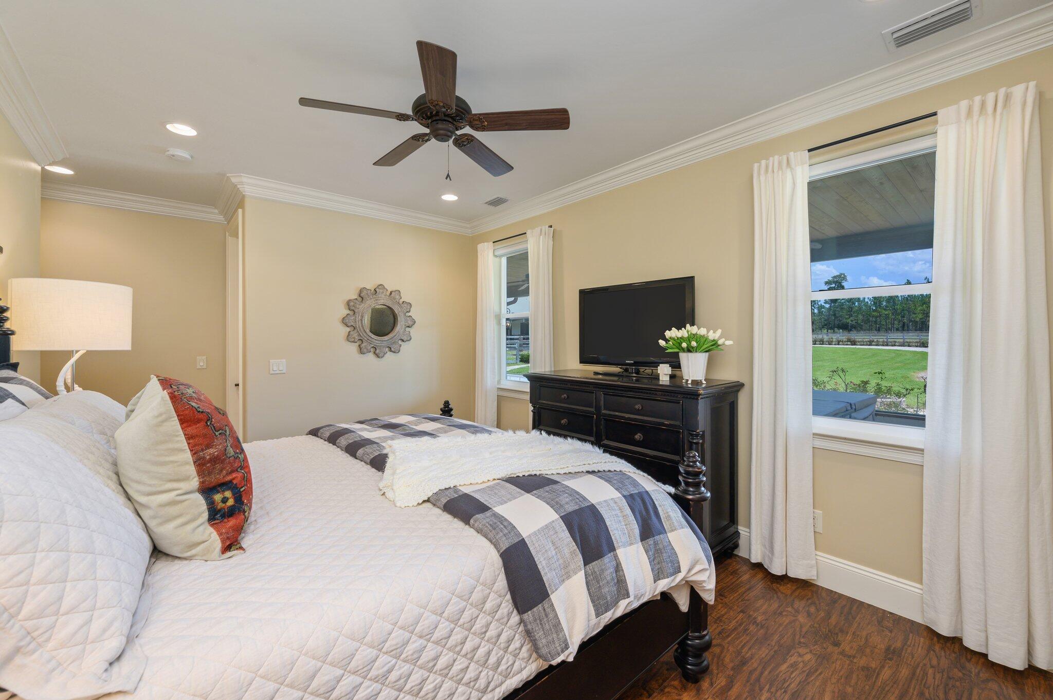 STABLES AT SANDY PINE - Farm