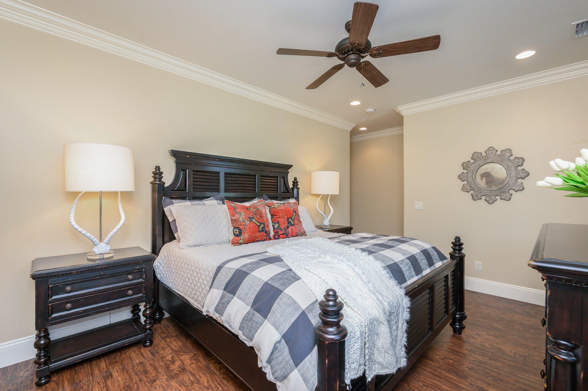 STABLES AT SANDY PINE - Farm