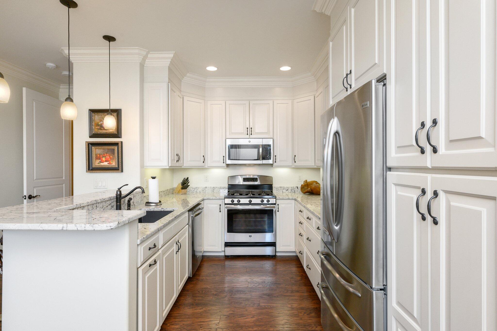 STABLES AT SANDY PINE - Farm