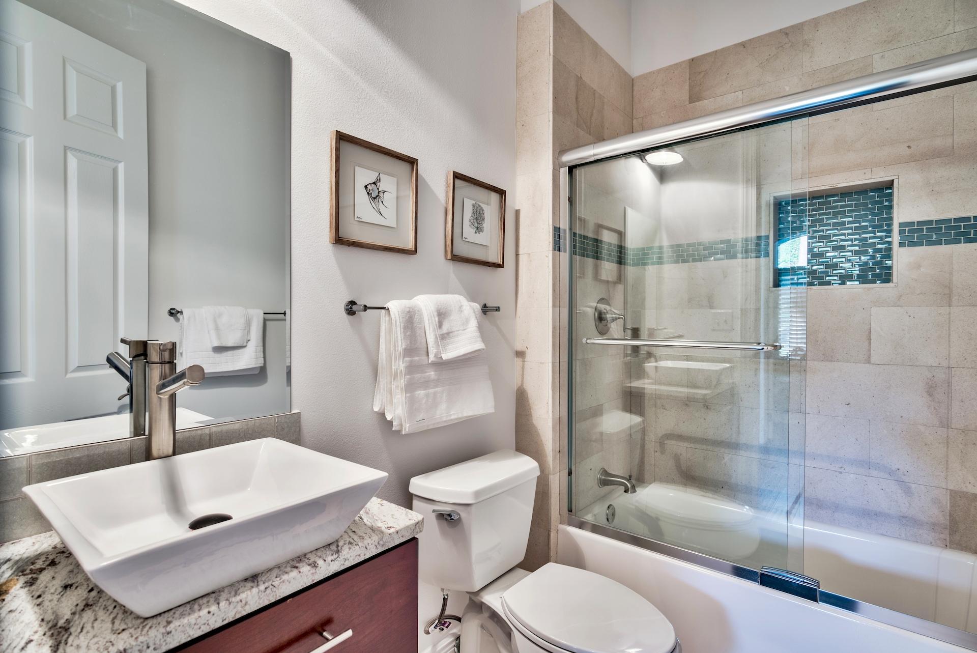 ISLAND GREEN - Residential