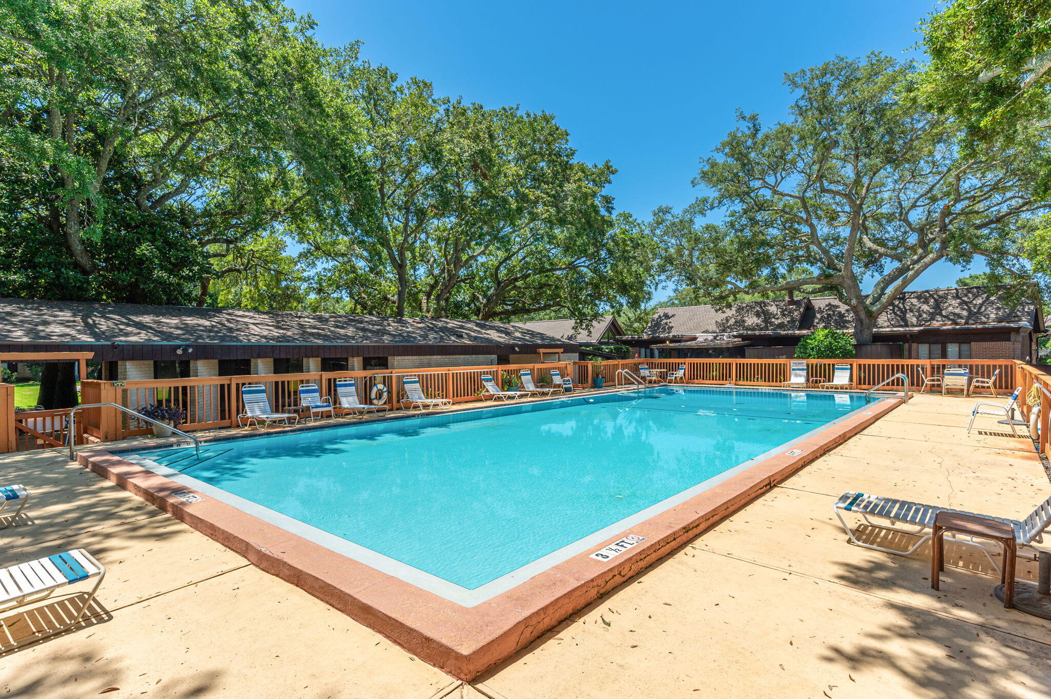 MOSSEY COVE T/H - Residential